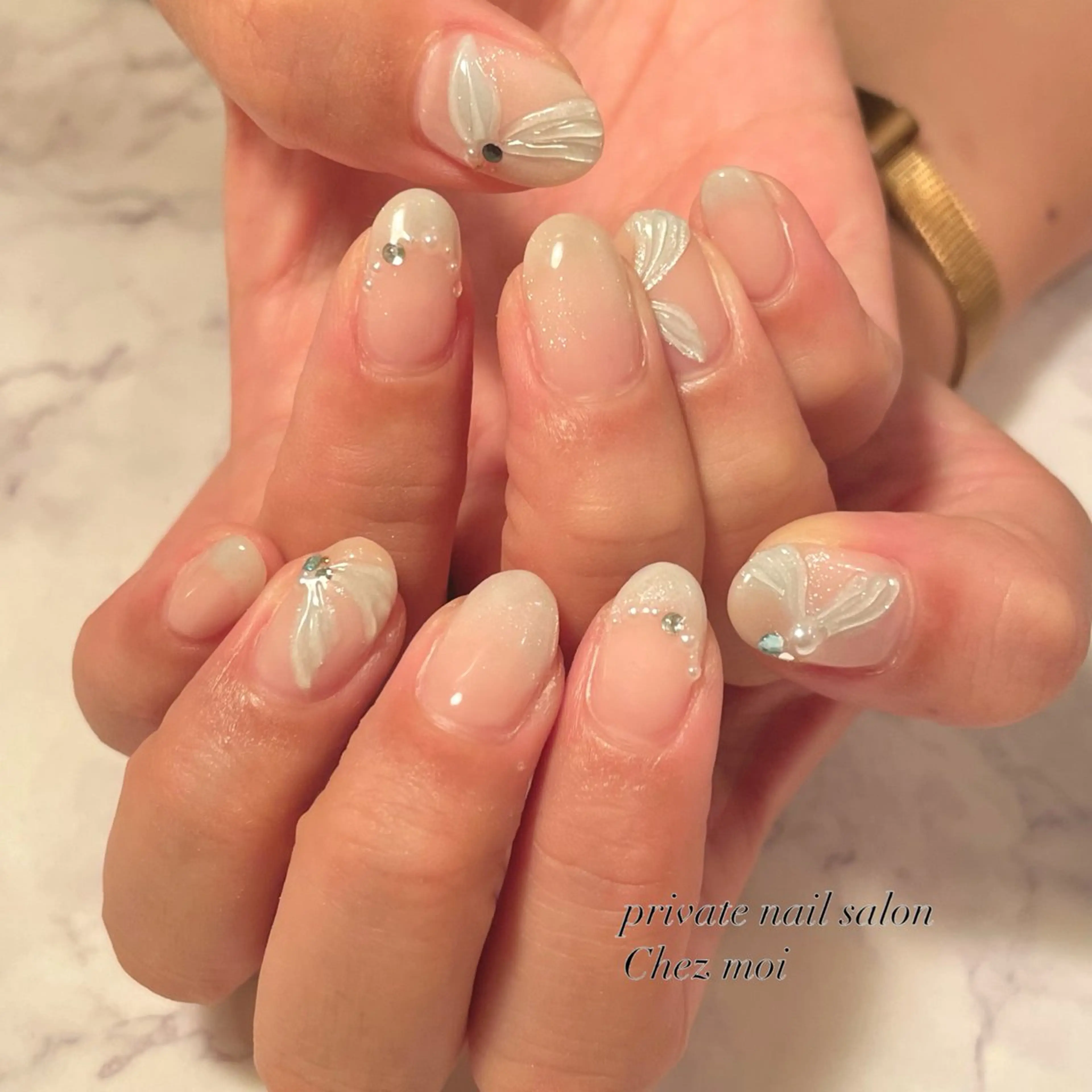 ネイル KOMINE TOMOKOのネイルデザイン