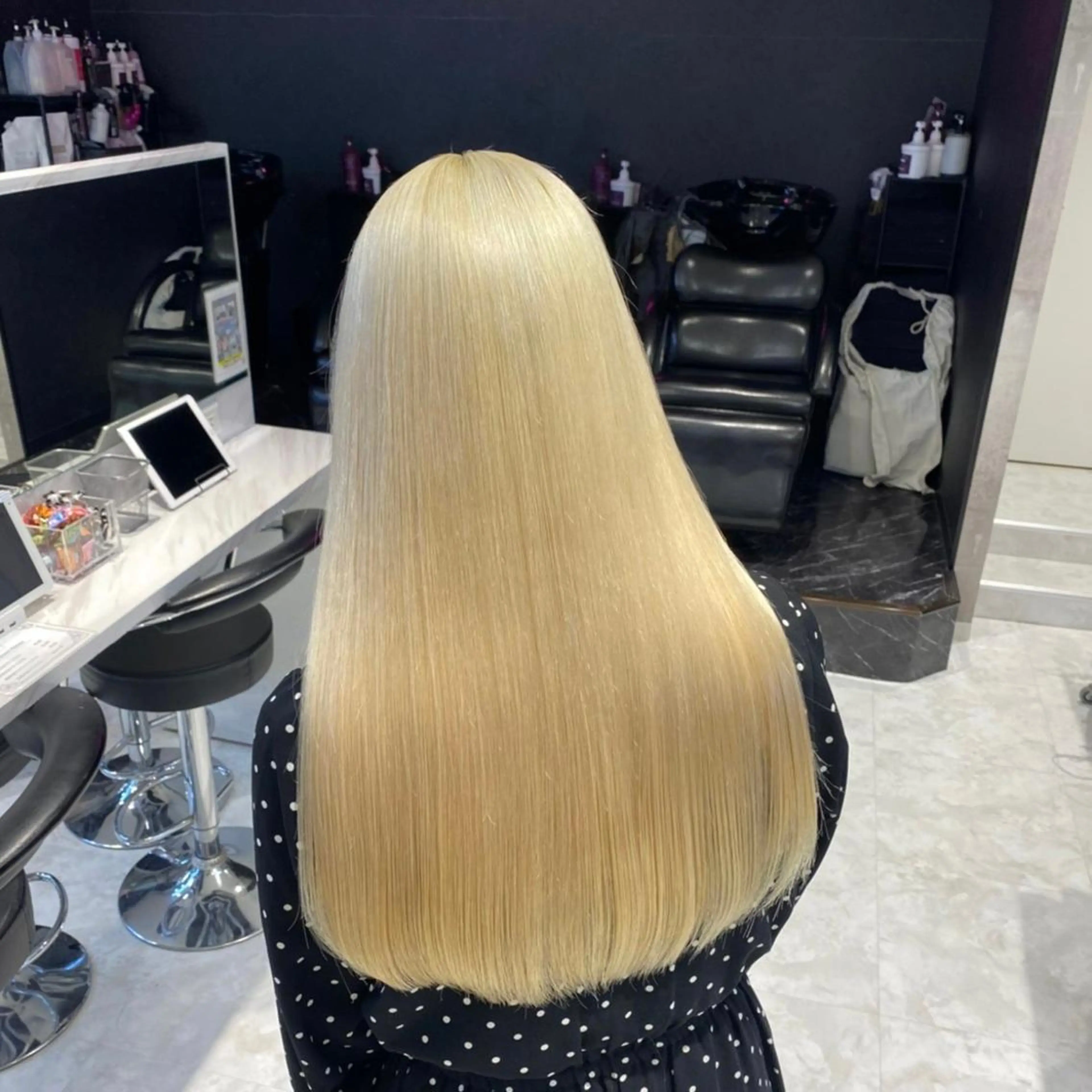 セミロング カラー パーマ ヘアアレンジ メンズ キッズ ネイル マツエク・マツパ アイブロウ ハイトーンNo.1 👩🏼NaGiSaのヘアスタイル