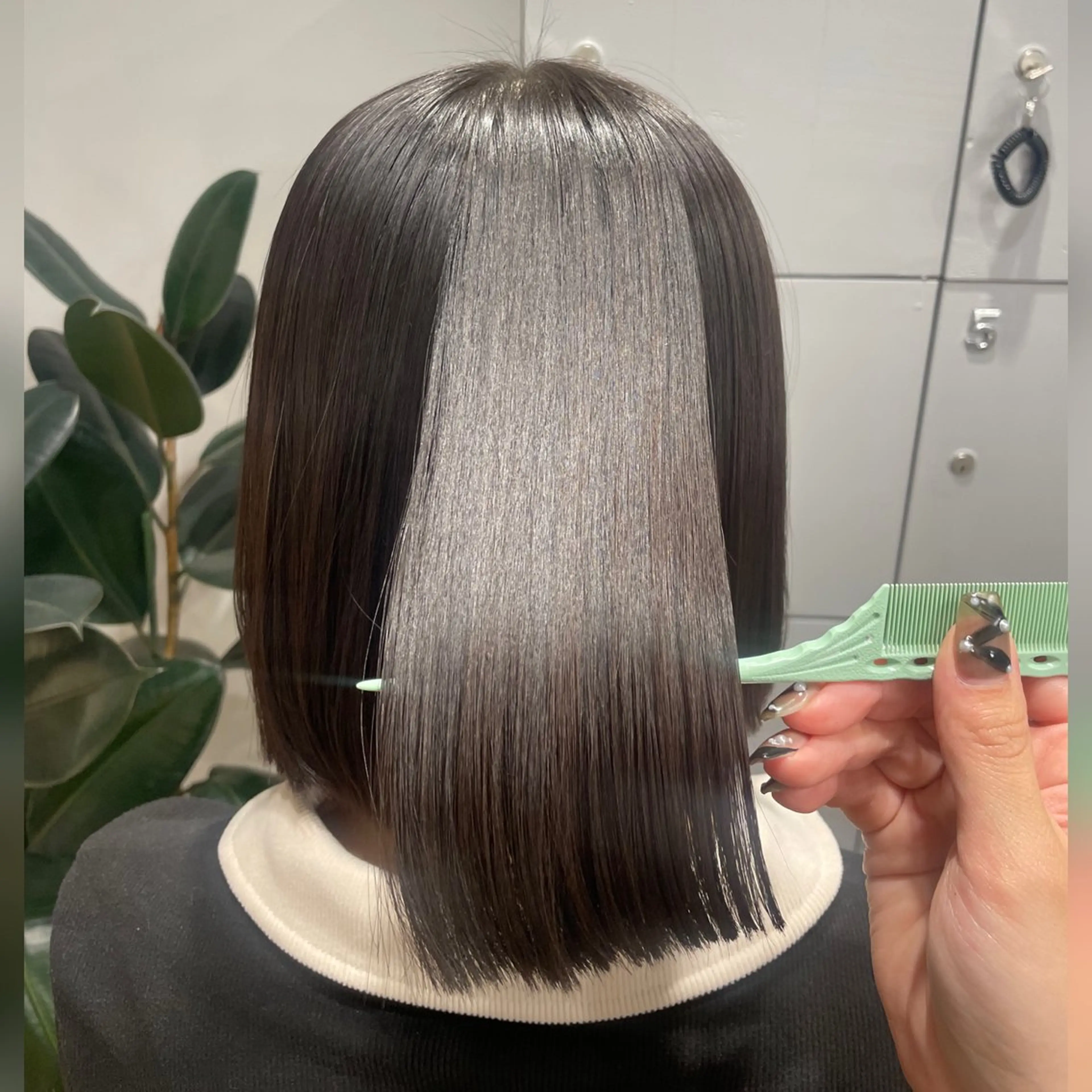 ミディアム 艶髪/縮毛矯正美容師 🧸YUZU🤍のヘアスタイル