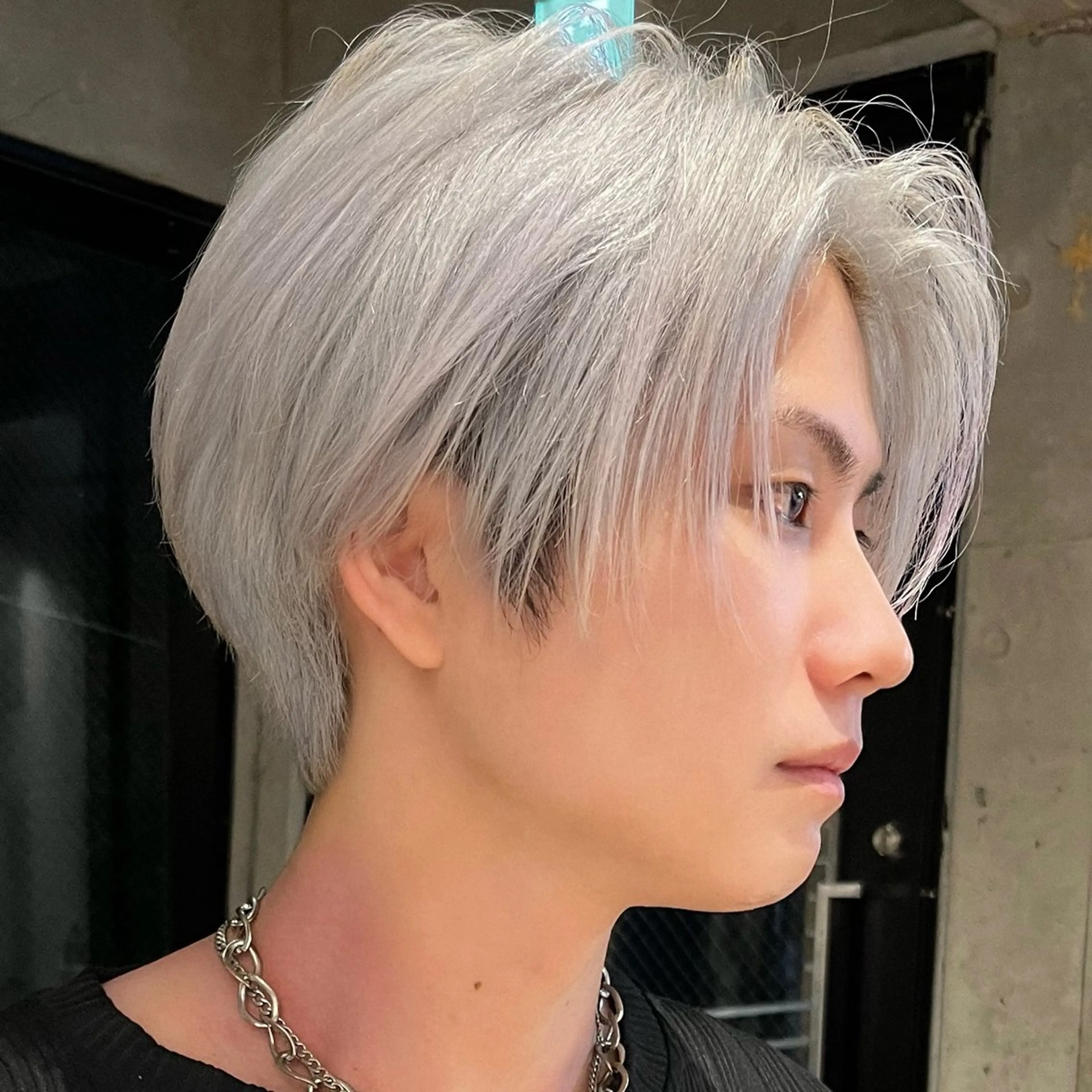 カラー メンズ ヘアカラー ウルフ/レイヤー/ ブリーチカラーのヘアスタイル