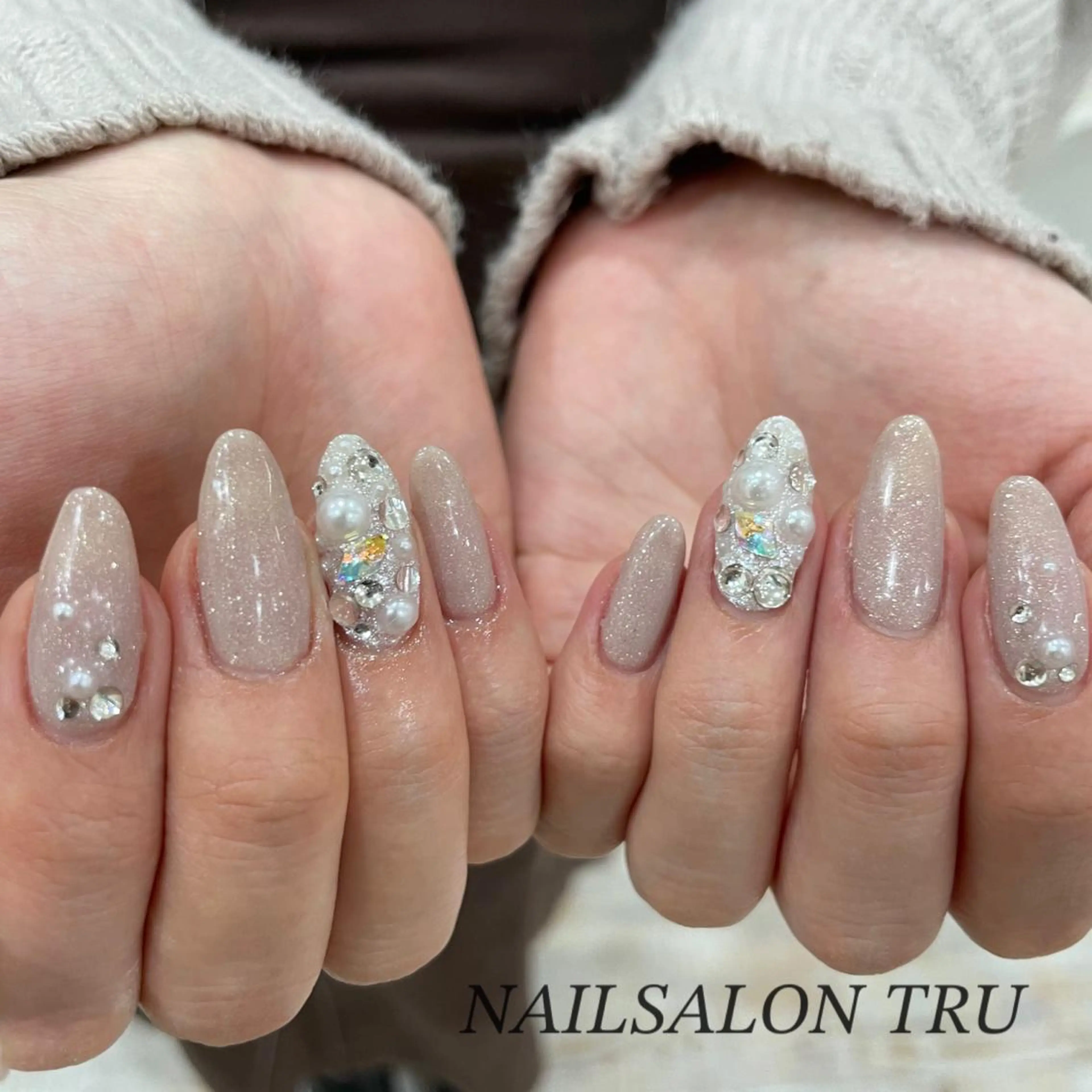 ネイル 𝐼𝑁𝑂𝑈𝐸 𝑀𝐼𝐴のネイルデザイン