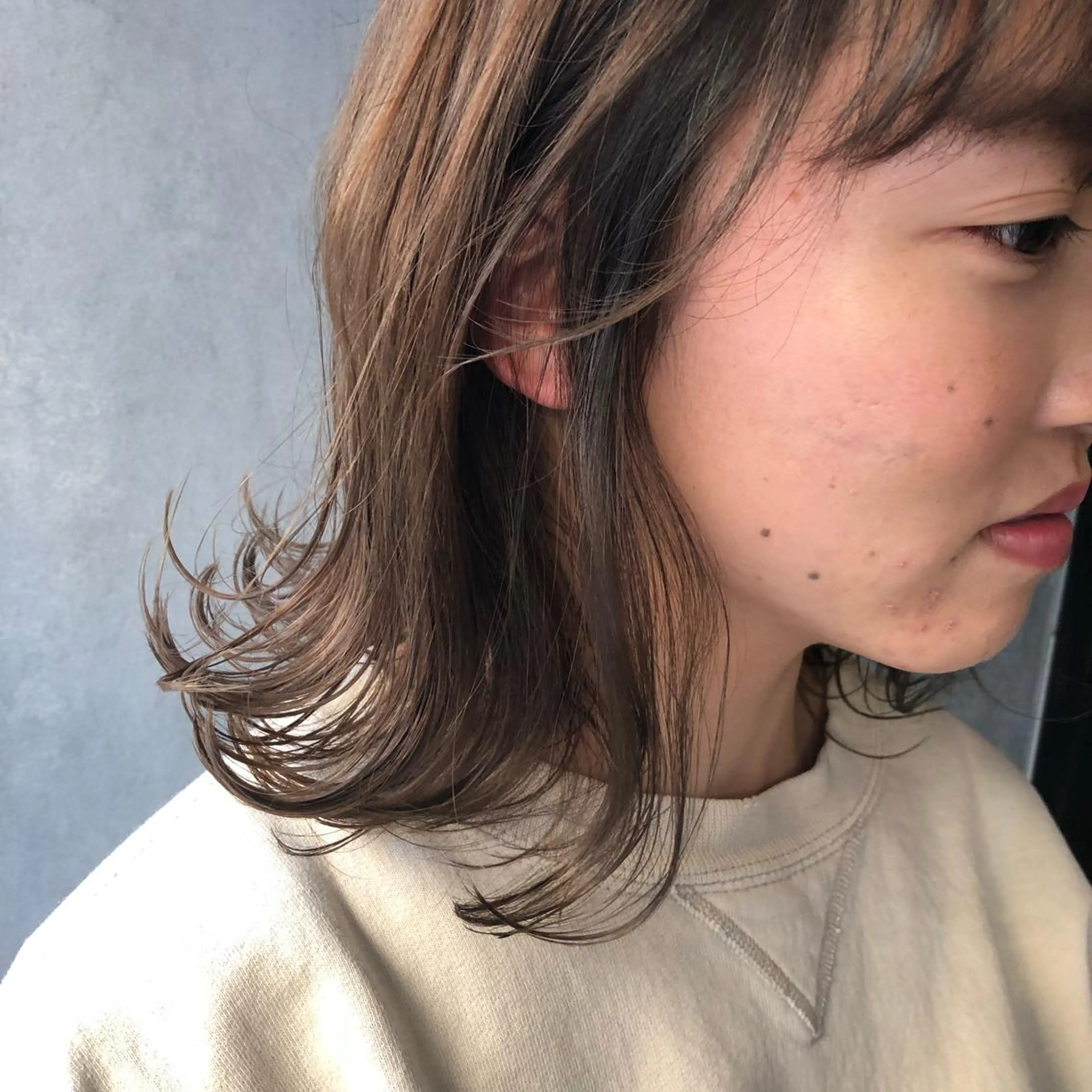 ミディアム カラー パーマ ヘアアレンジ グレージュ 【白髪ぼかし 専門GBG】自由が丘のヘアスタイル