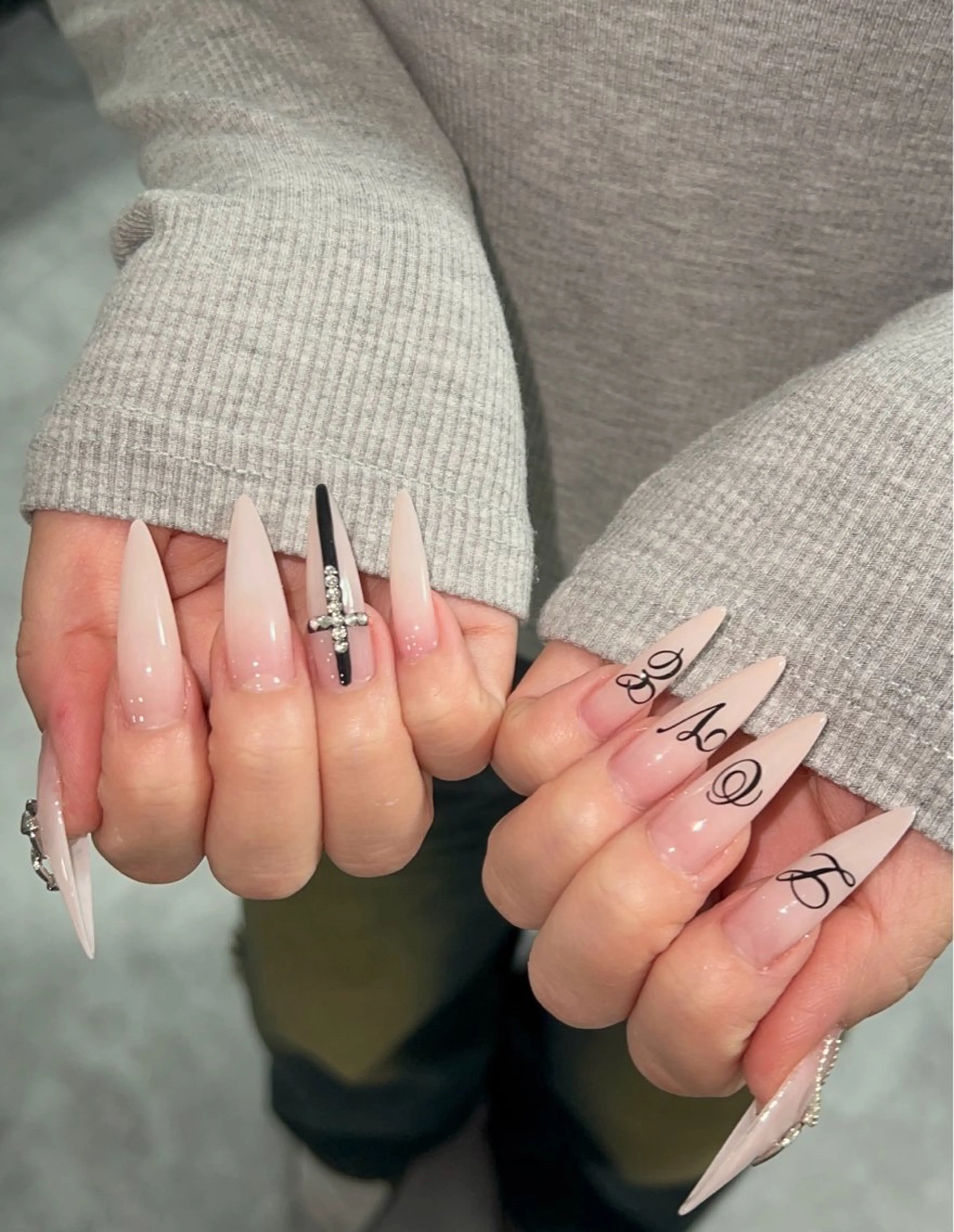 ネイル オーロラネイル クリアネイル フラッシュネイル ジェルネイル グラデーション ハンドネイル Amee Nail Salonのネイルデザイン