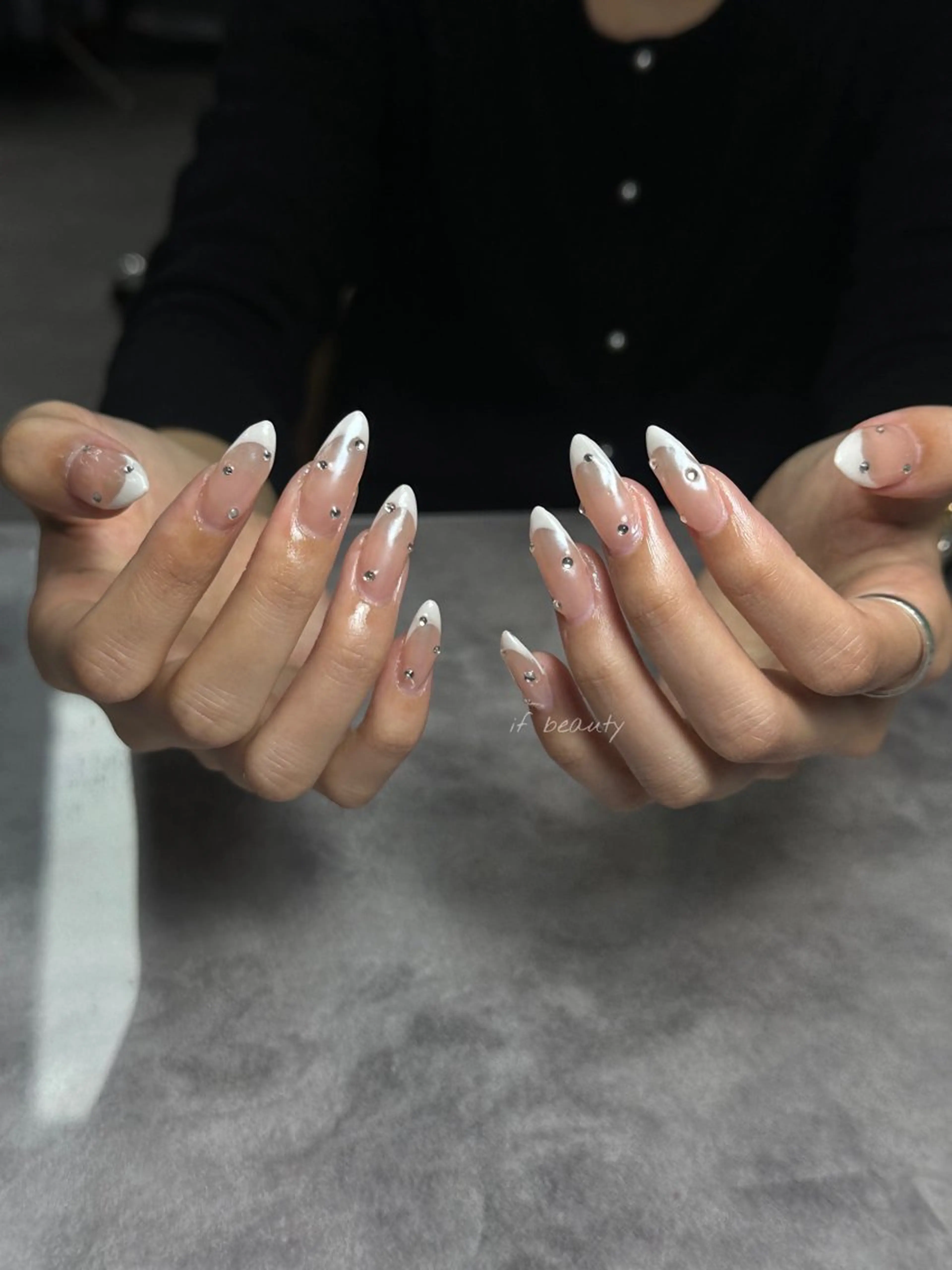 ネイル アートネイル ジェルネイル グラデーション パラジェル ワンホンネイル ハンドネイル if Hair＆Nail Salon所属・IKA /海外ネイル /個性派/ワンホンのネイルデザイン