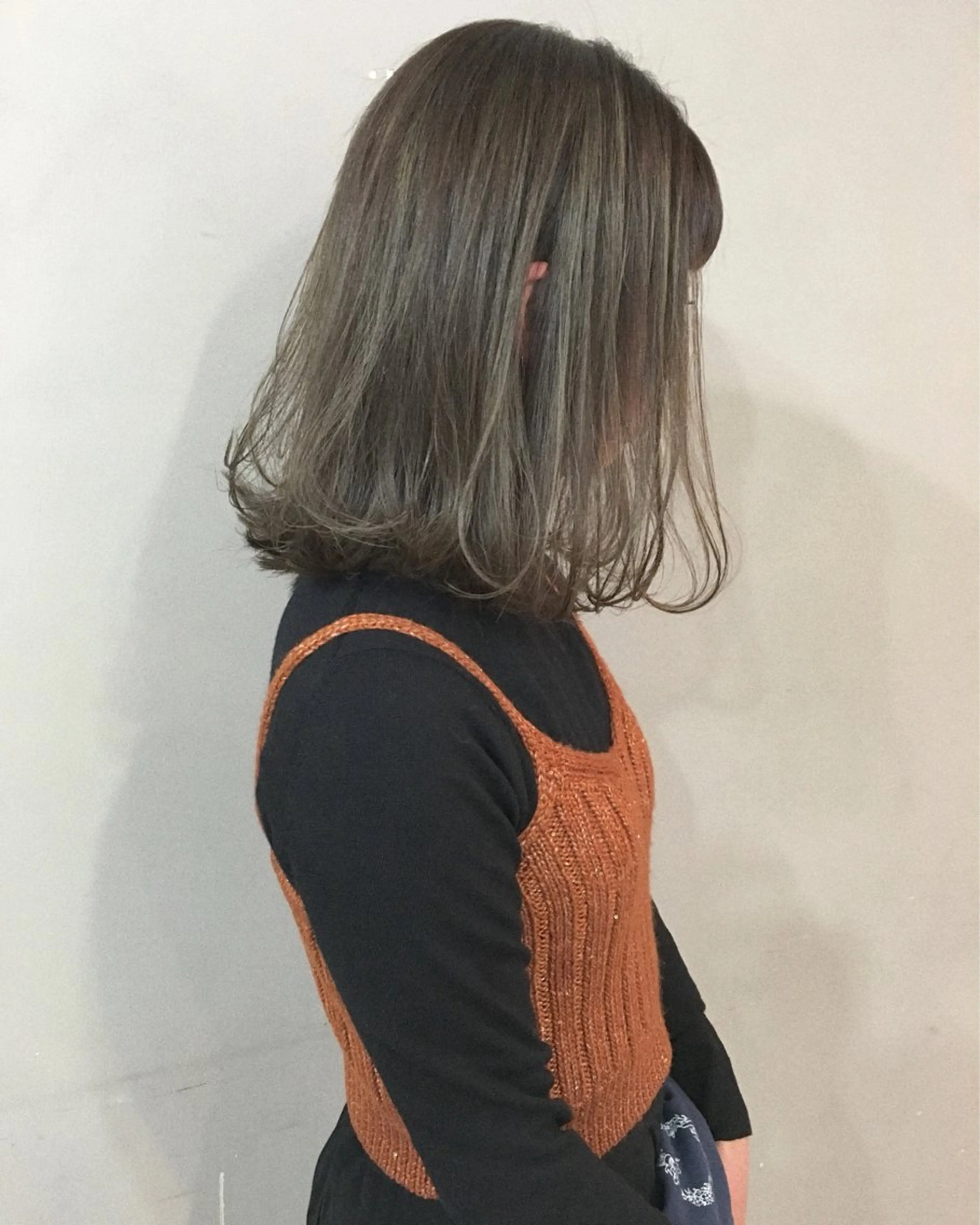 ミディアム カラー オリーブカラー ボブ カット ヘアカラー レイヤーカット🪄 耳ツボ🎀Ayumiのヘアスタイル