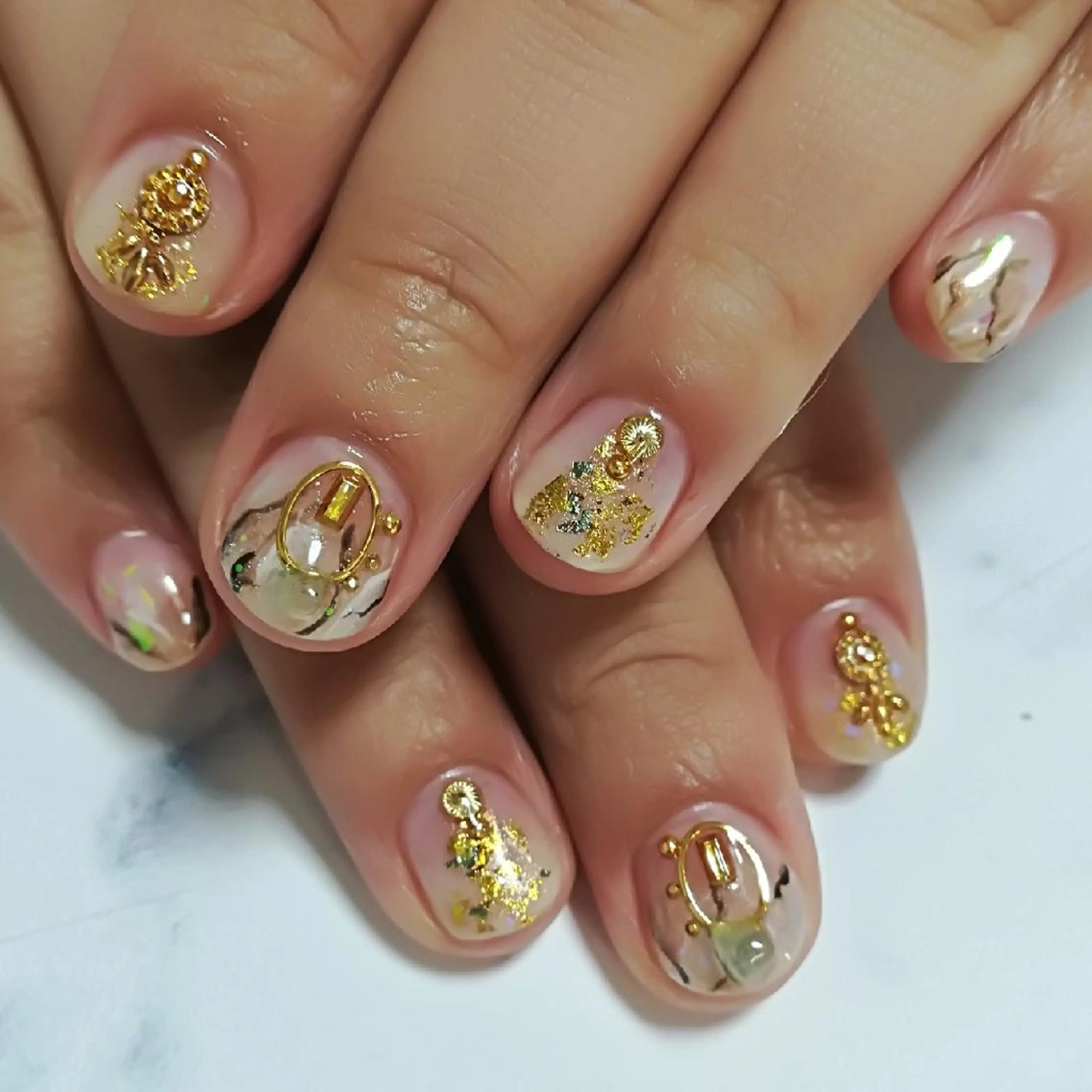 ネイル ニュアンスネイル ハンドネイル reve あやののネイルデザイン