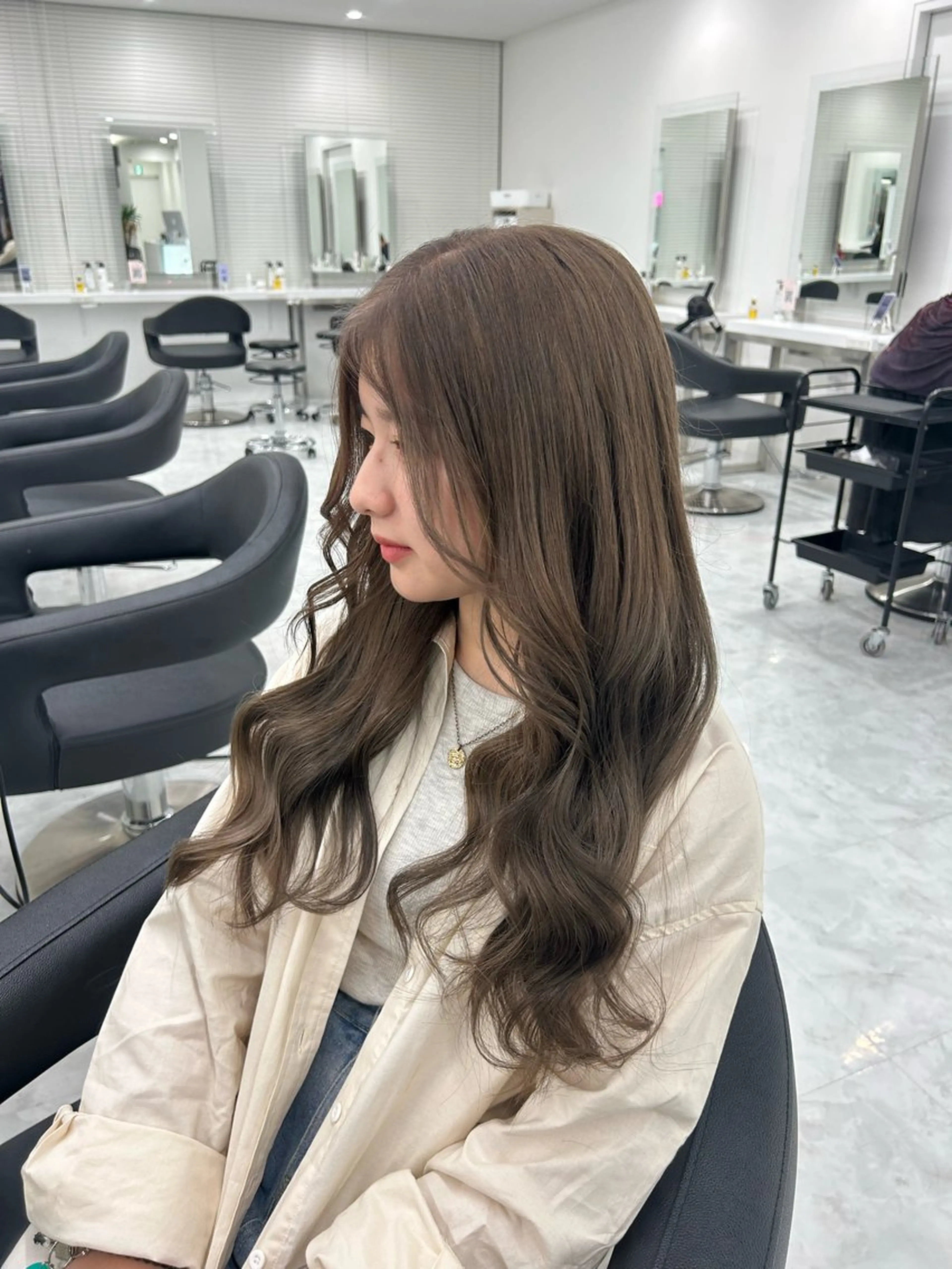 セミロング カラー ヘアカラー トリートメント ヘアセット 渋谷指名1位💖 カラーの達人❣️のヘアスタイル