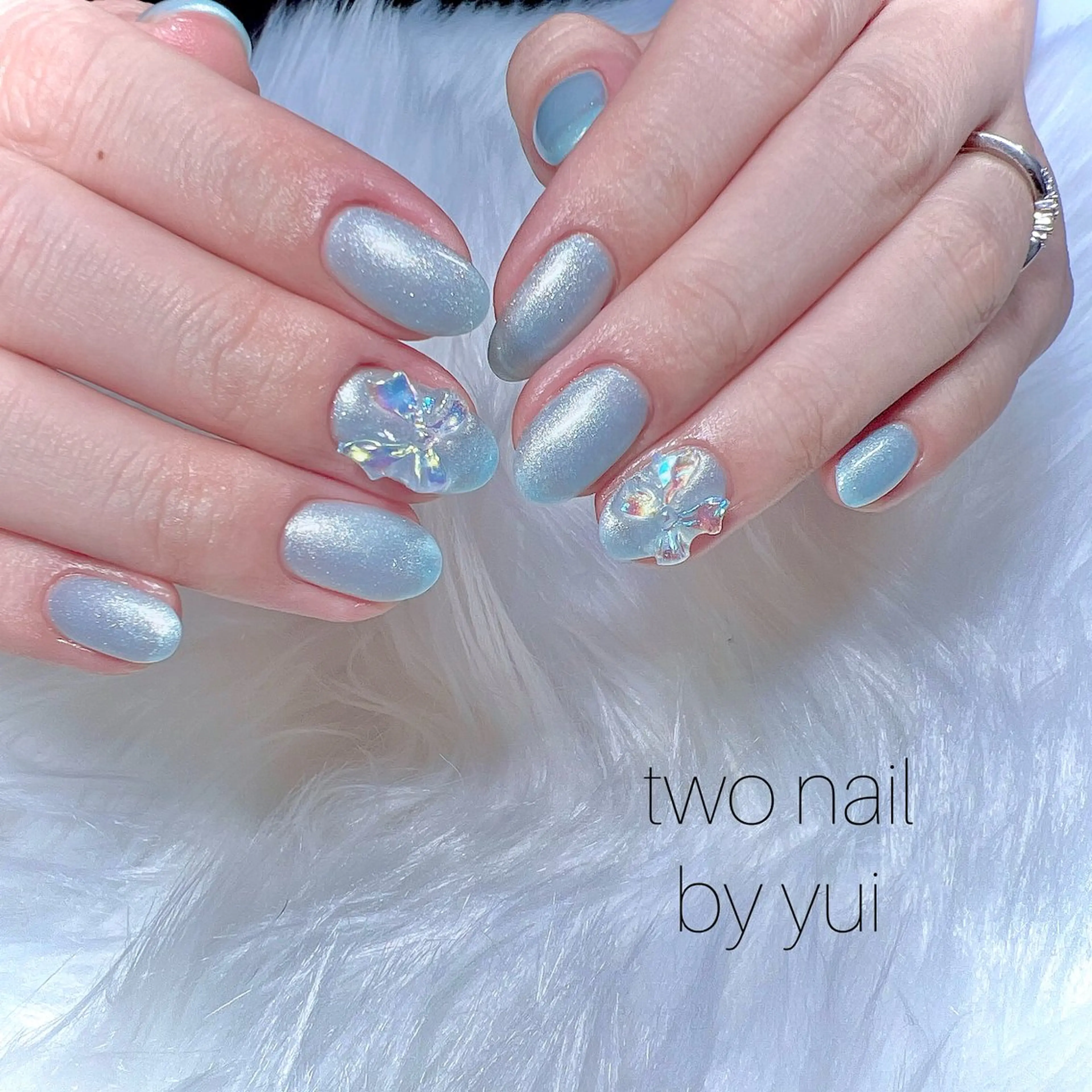 ネイル キラキラネイル ネイルチップ ホワイト ハンドネイル two nailのネイルデザイン