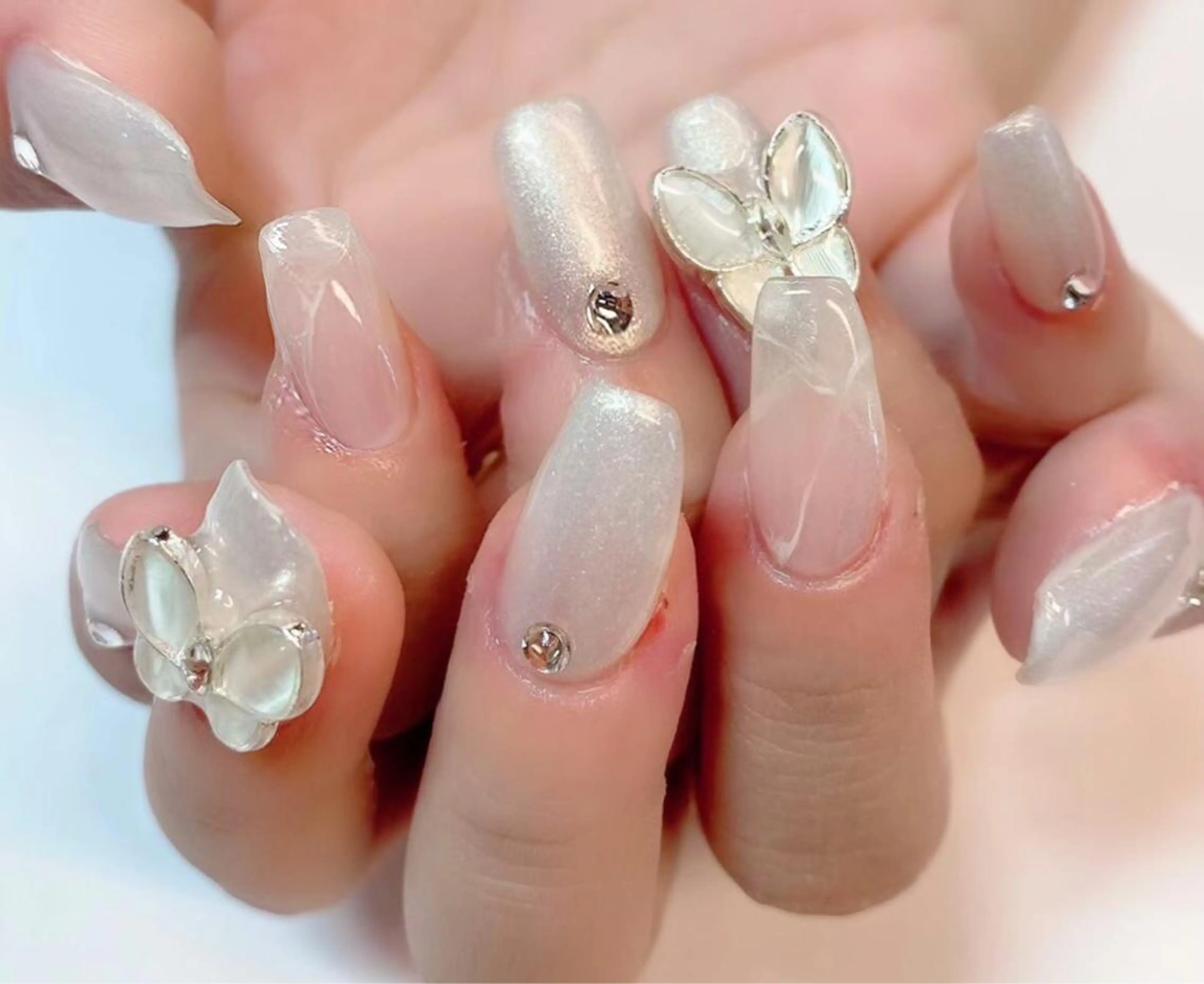 ネイル 🦋AYNIL🦋 ナチュラル専門店♥️のネイルデザイン