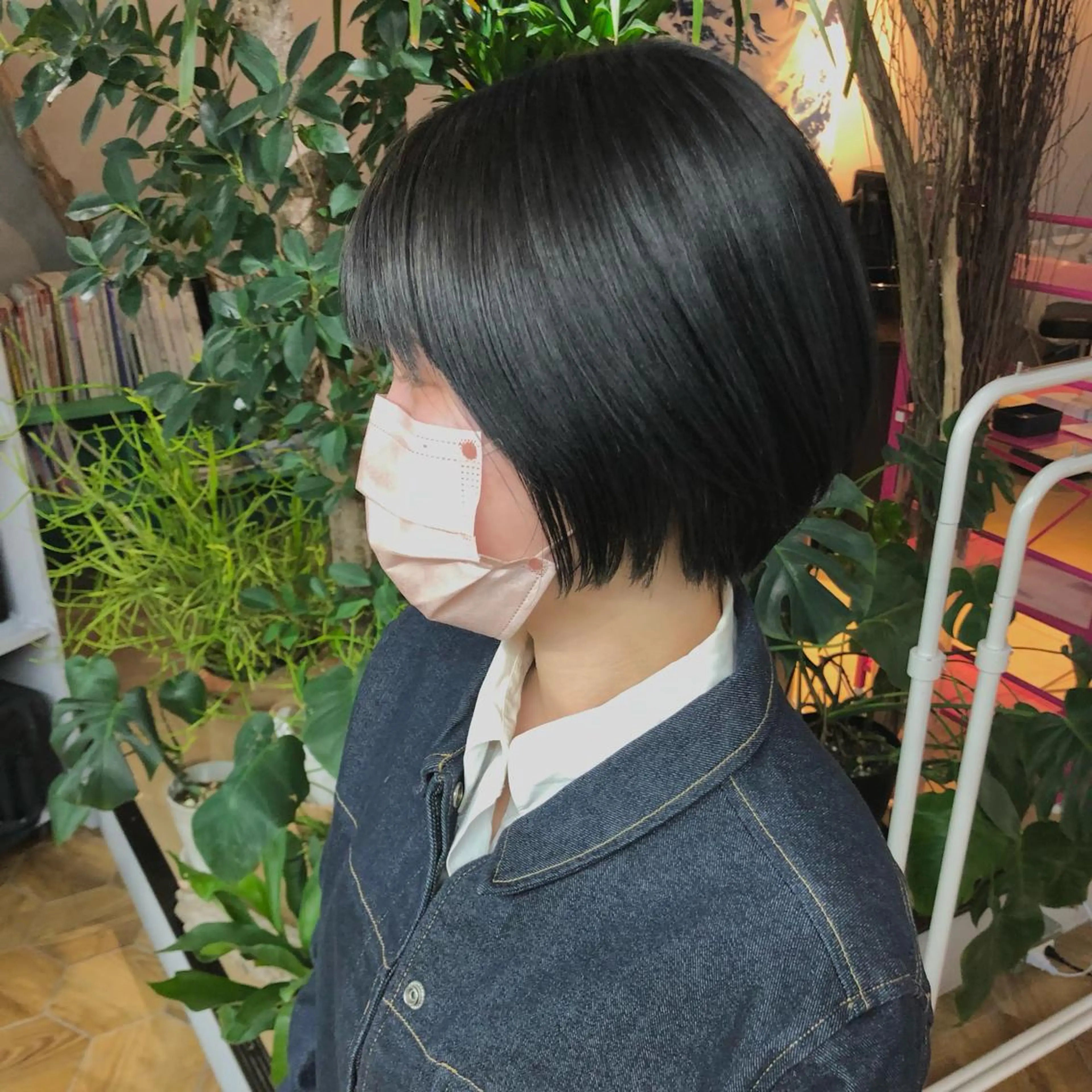 ショート カラー ボブ ショートヘア 透明感カラー レイヤー亀井唯登のヘアスタイル