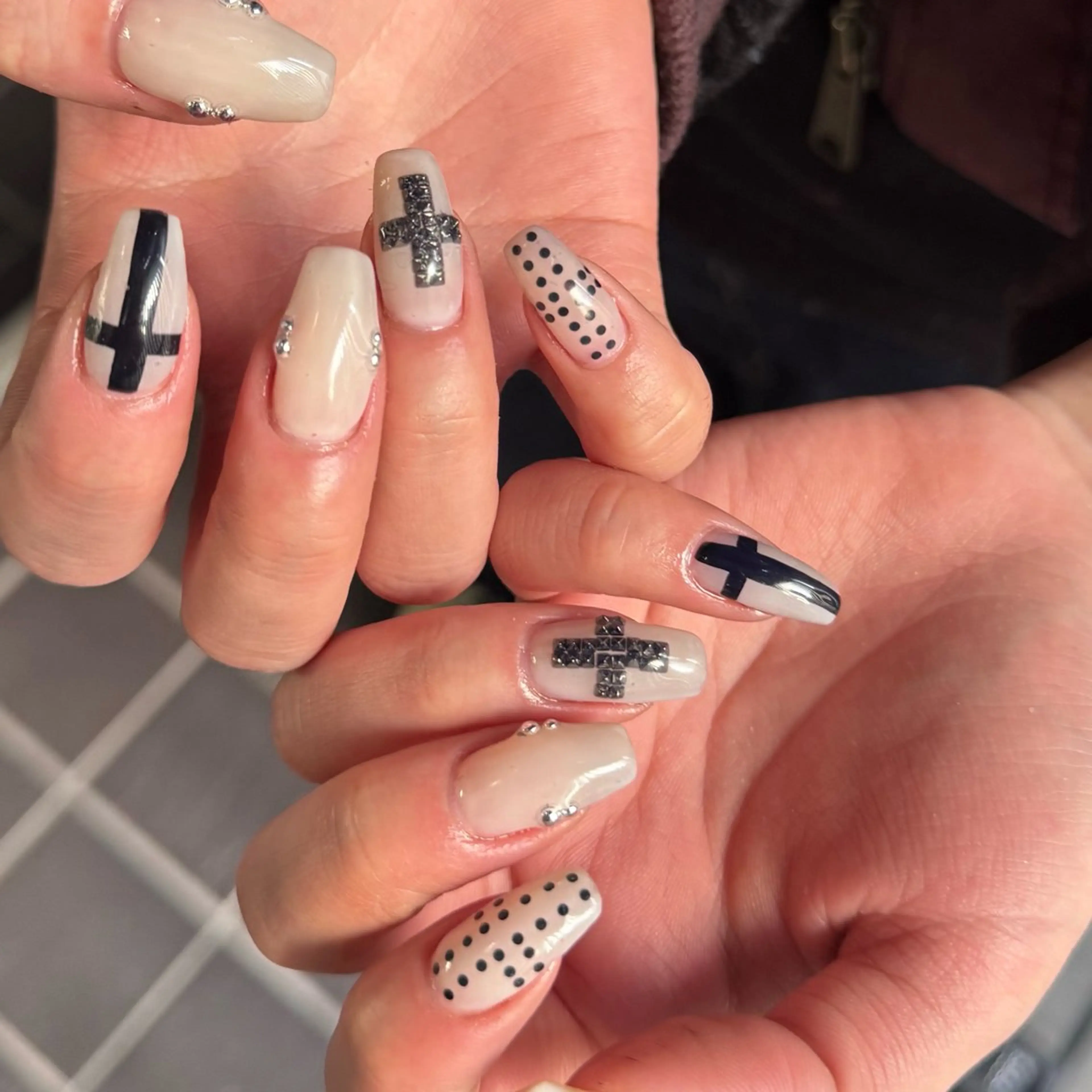セミロング 小川 柚香のネイルデザイン