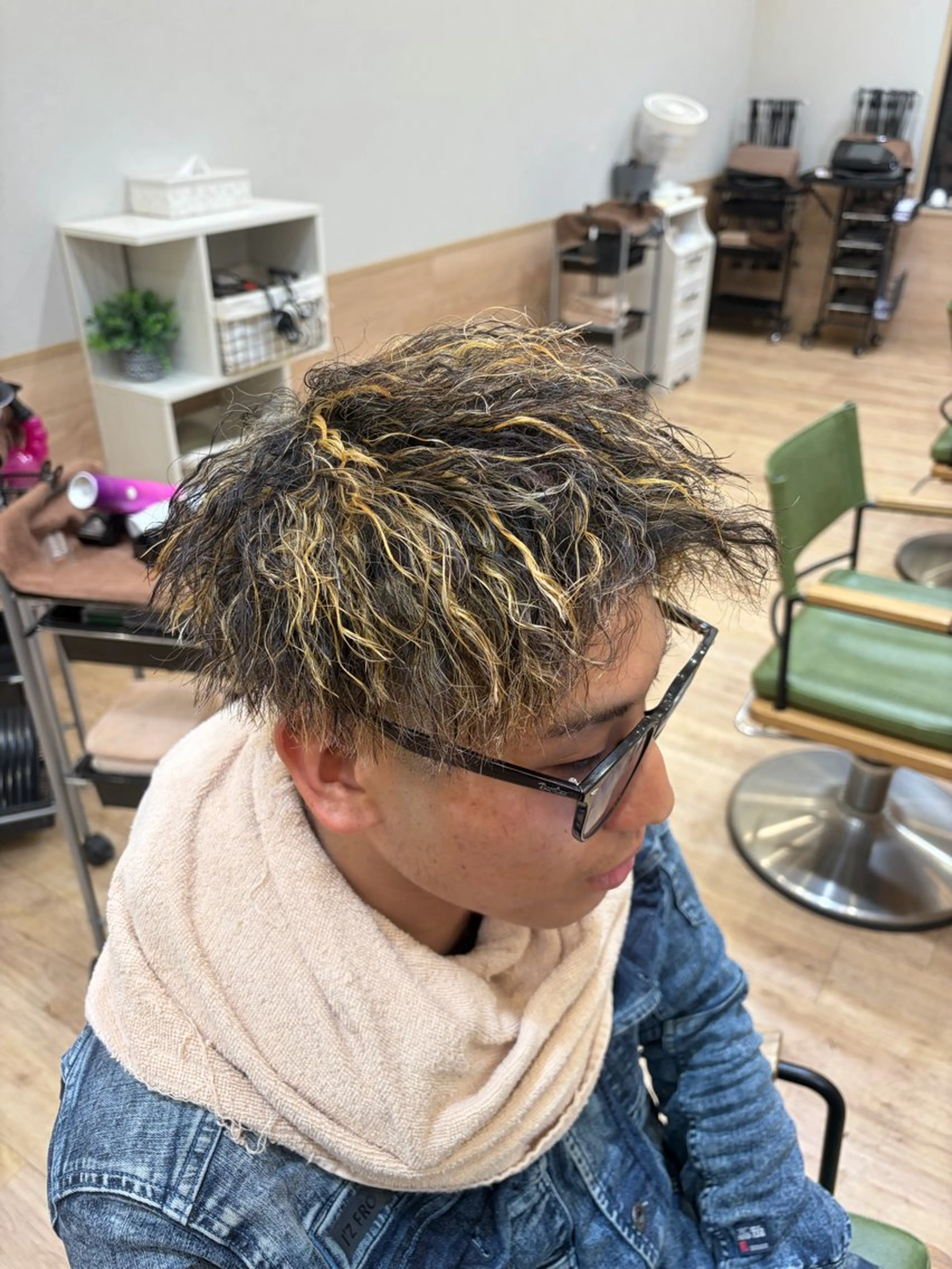 パーマ メンズ メンズメッシュ カット ヘアカラー パーマ 小田 暉のヘアスタイル