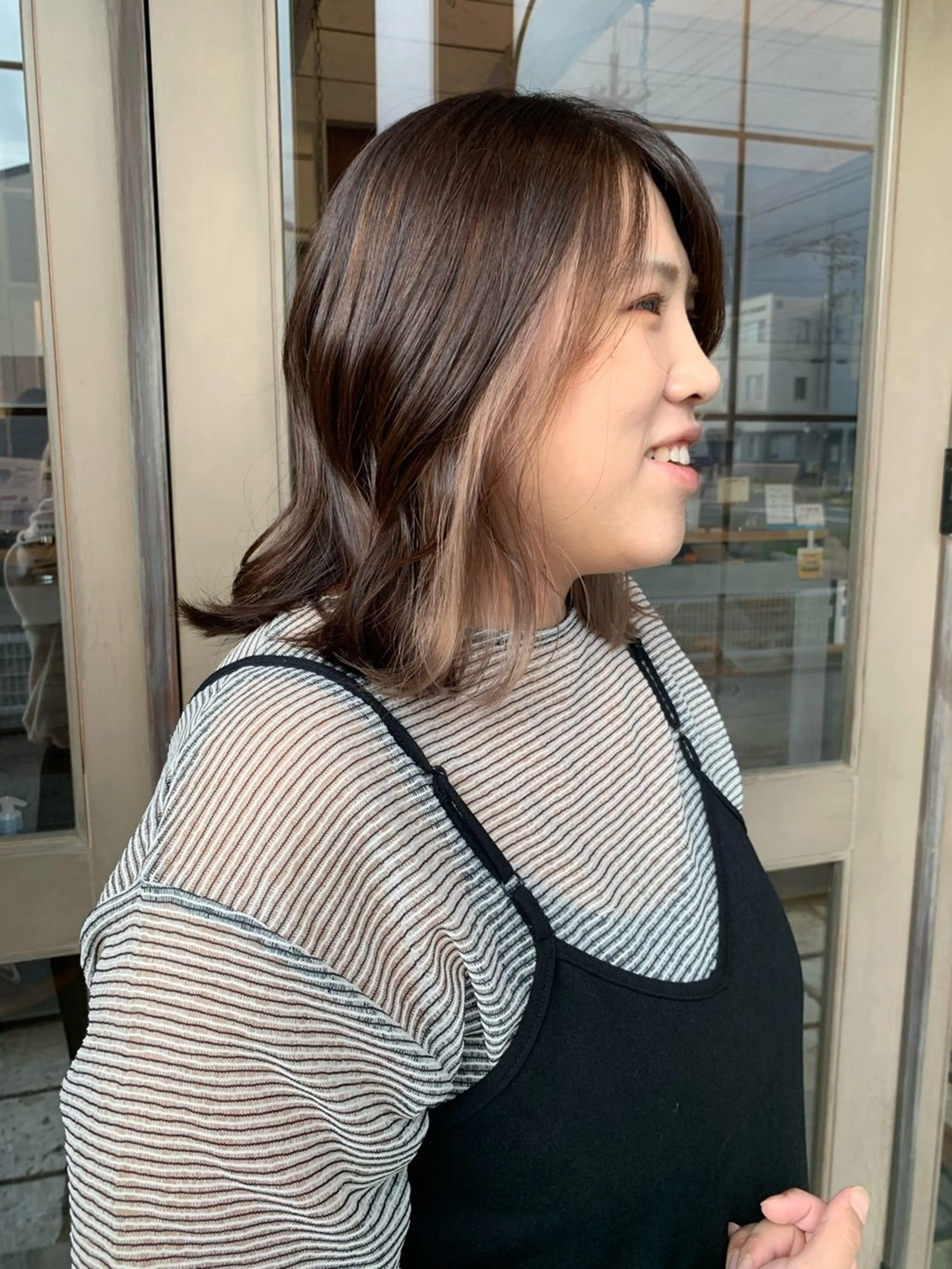 ミディアム カワサキ マホのヘアスタイル