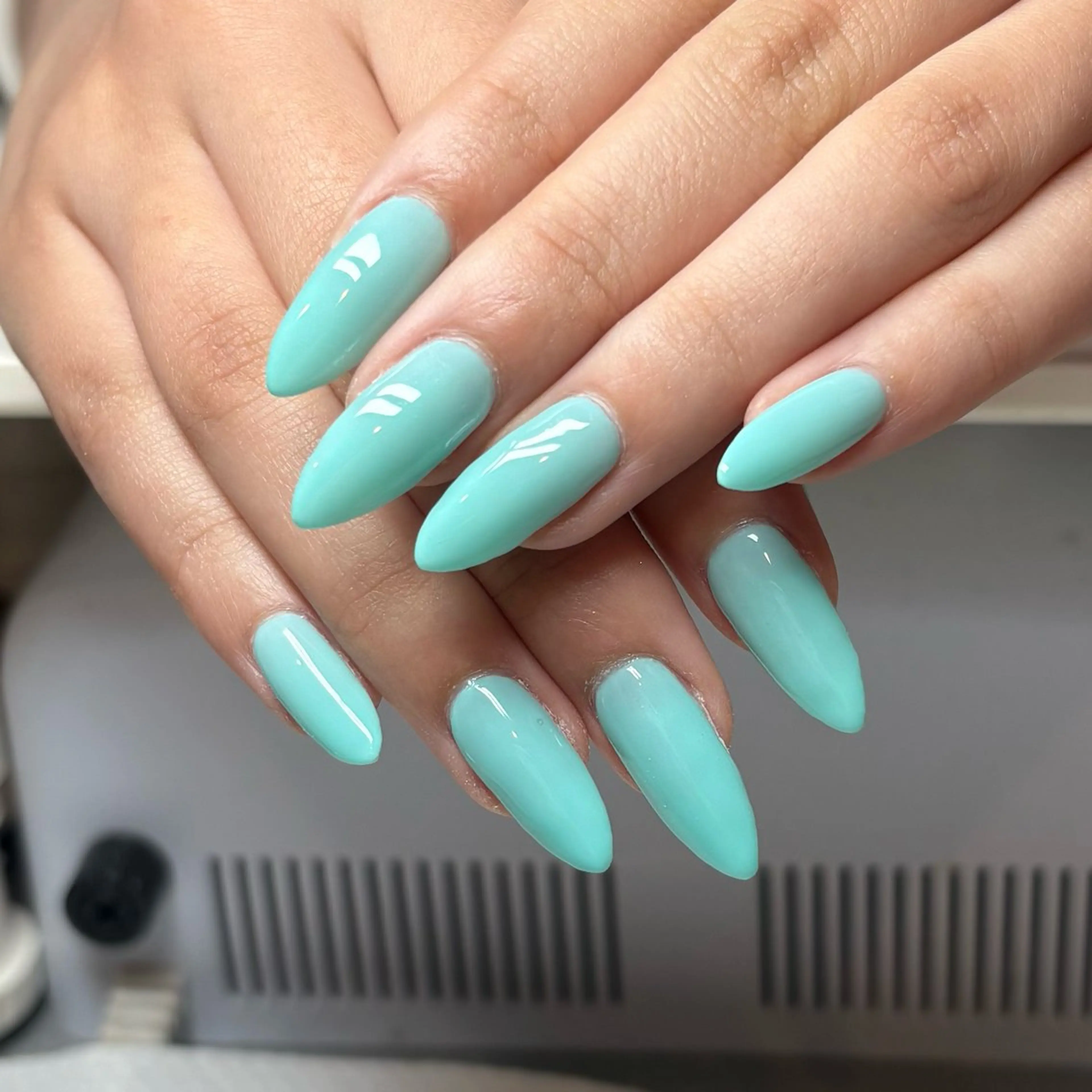 ネイル ブルー ワンカラーネイル ハンドネイル Lily Nailのネイルデザイン