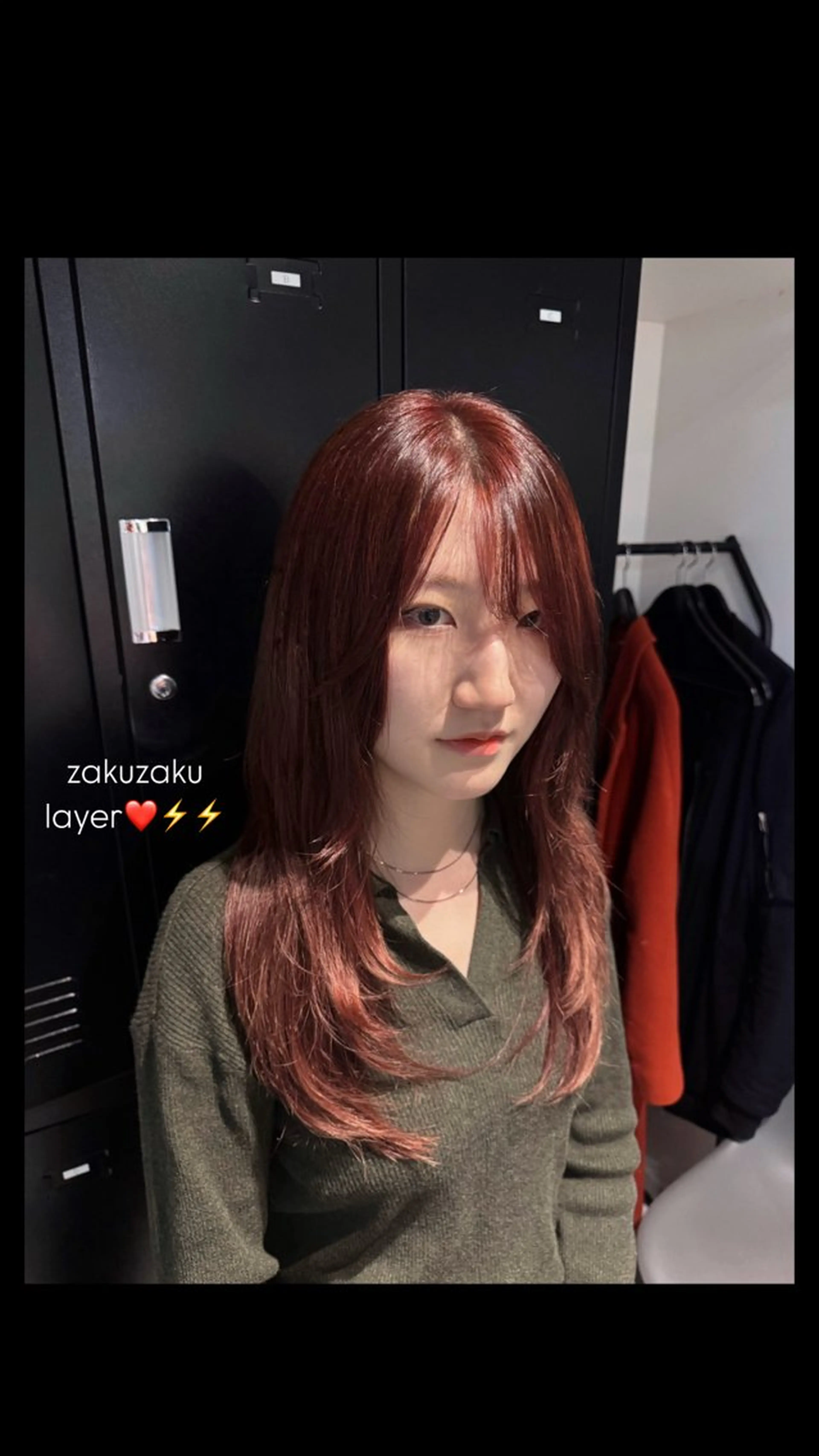 ロング saki/メンズパー マ・デザインカラーのヘアスタイル