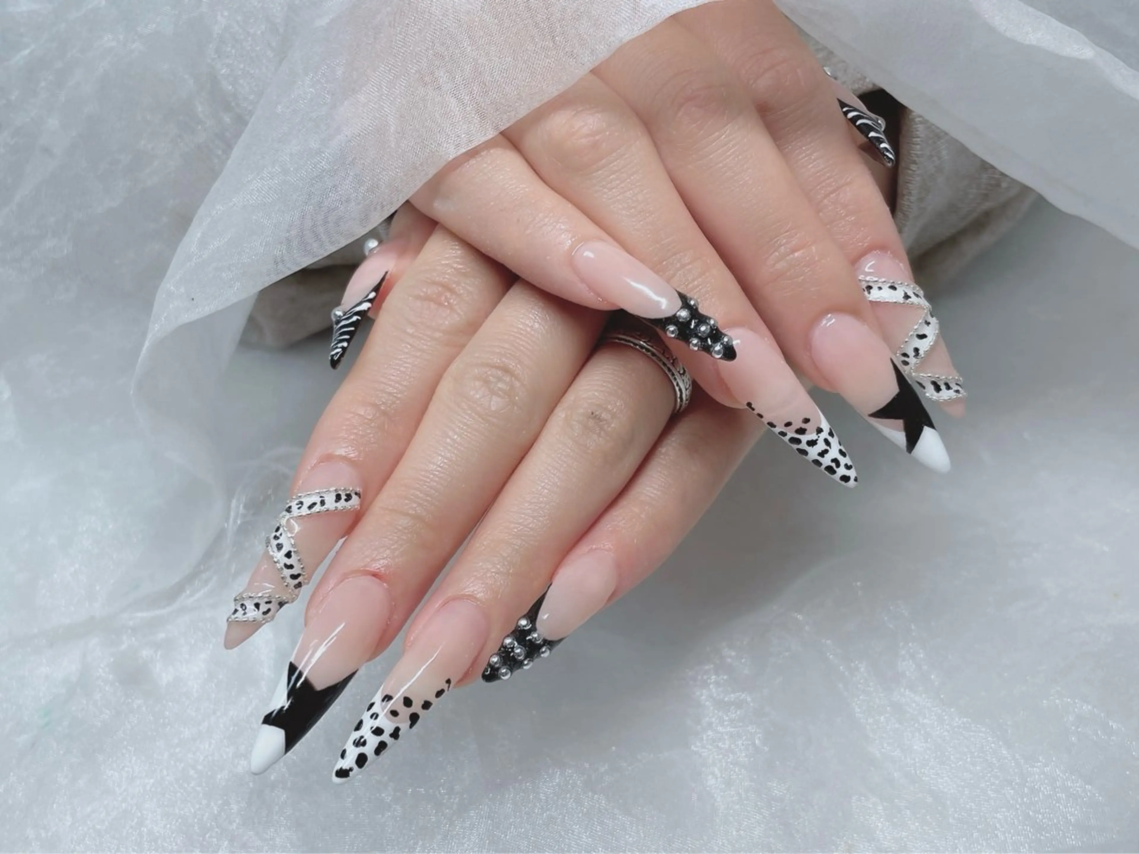 ネイル ハンドネイル BABY LION :Fumiyoのネイルデザイン