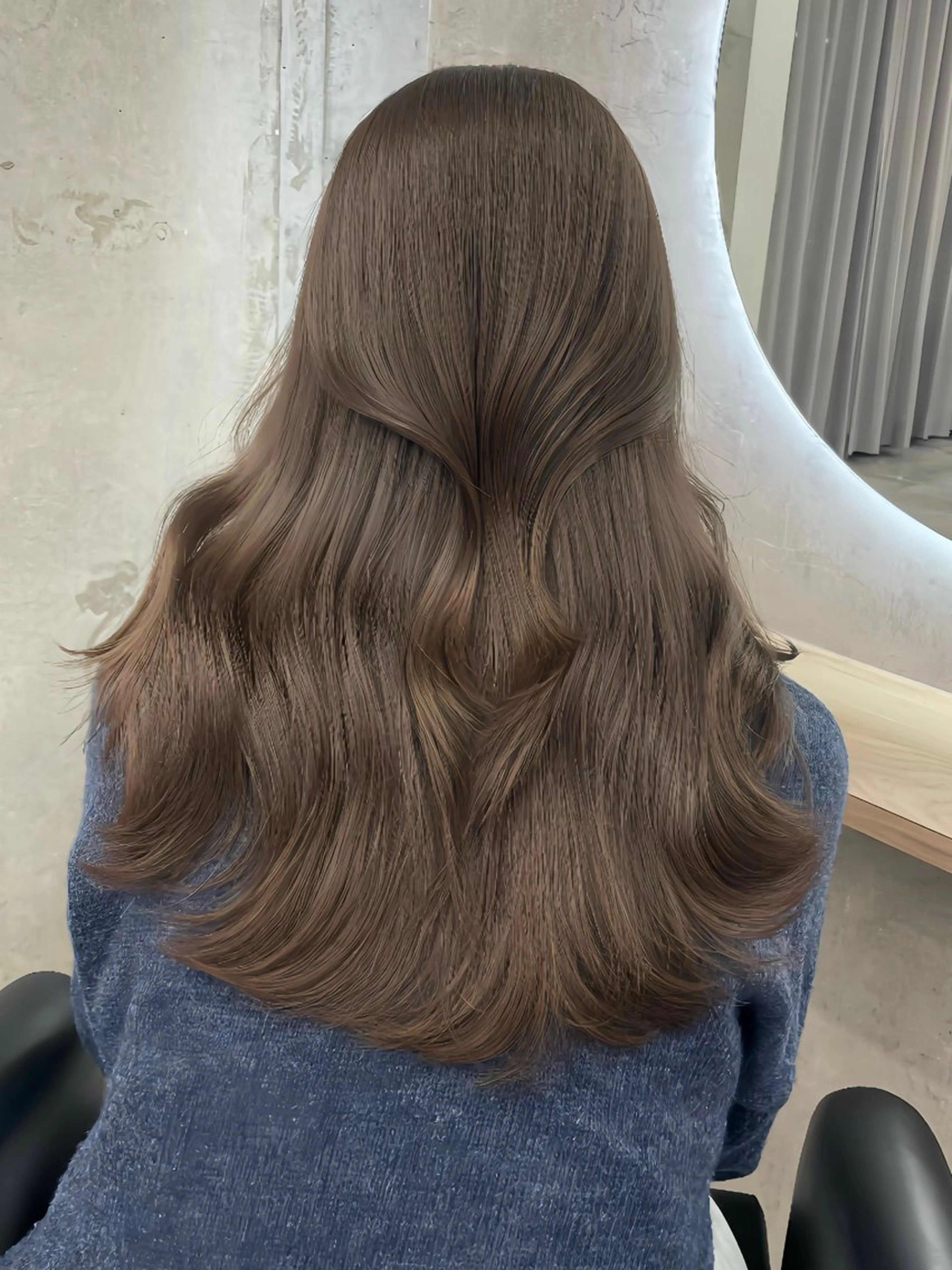 ロング トリートメント ヘアカラー 秋山 七海のヘアスタイル