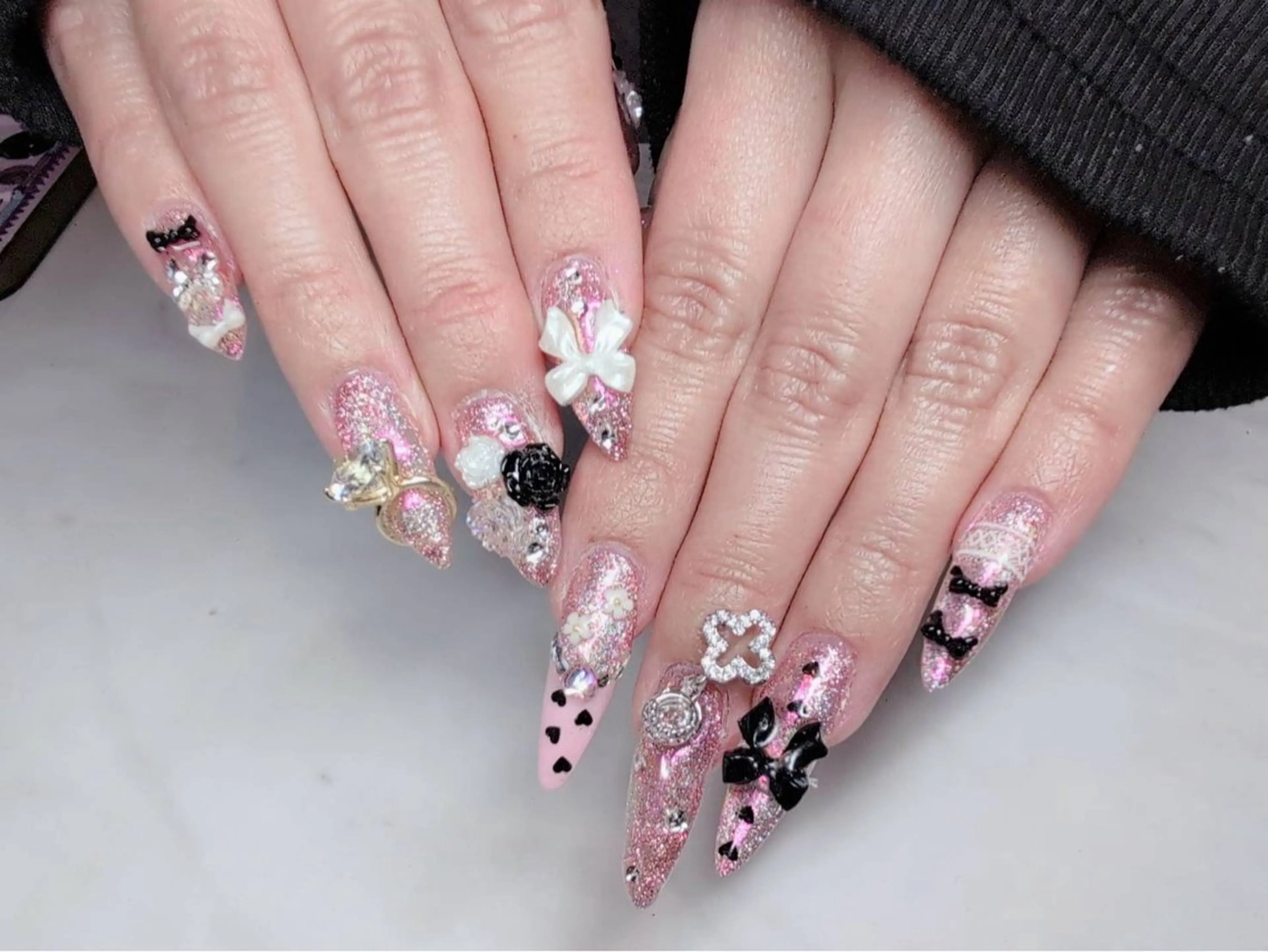 ネイル ハンドネイル フットネイル 阿部 明生のネイルデザイン