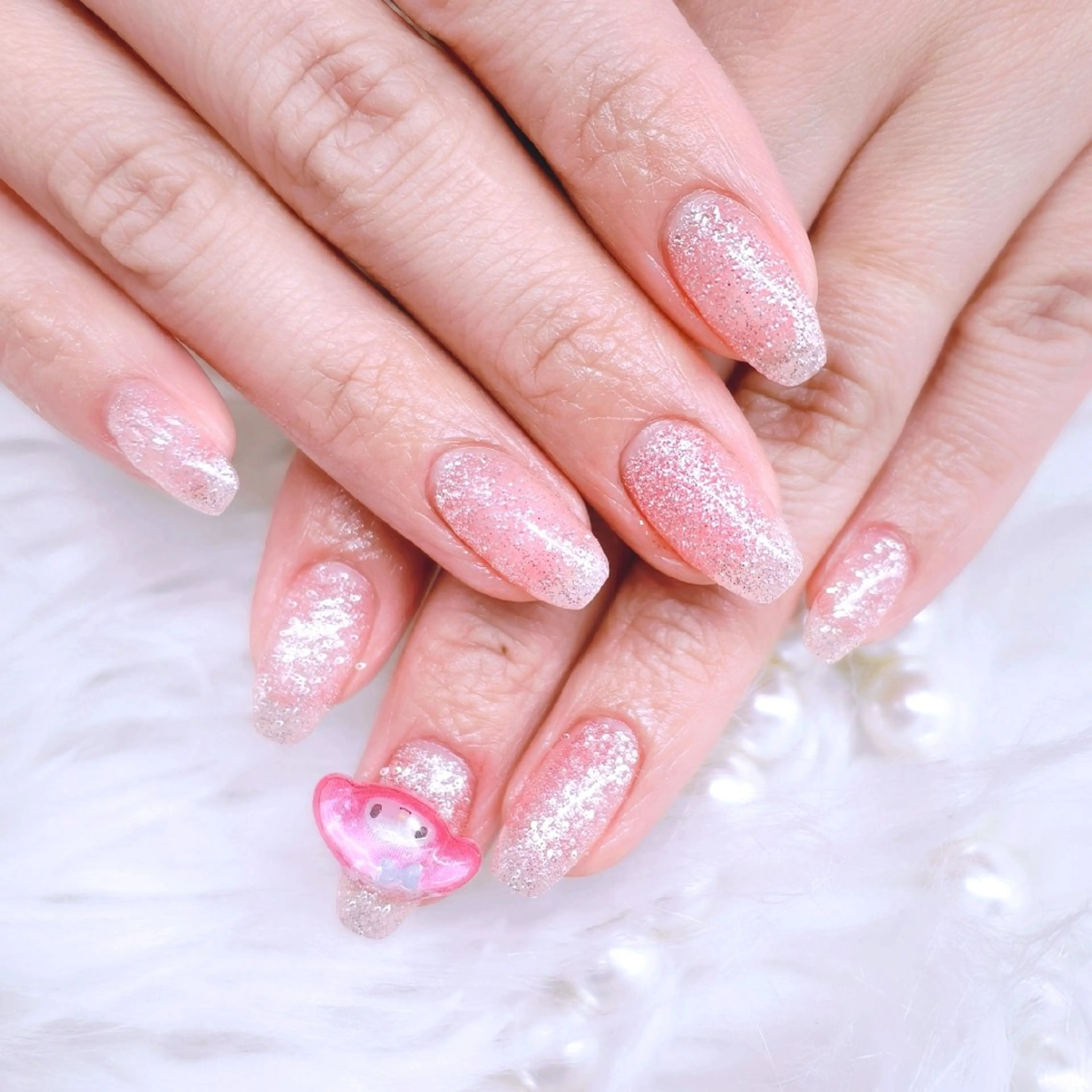 ネイル フラッシュネイル キラキラネイル ピンク シンプルネイル 森川 雪のネイルデザイン