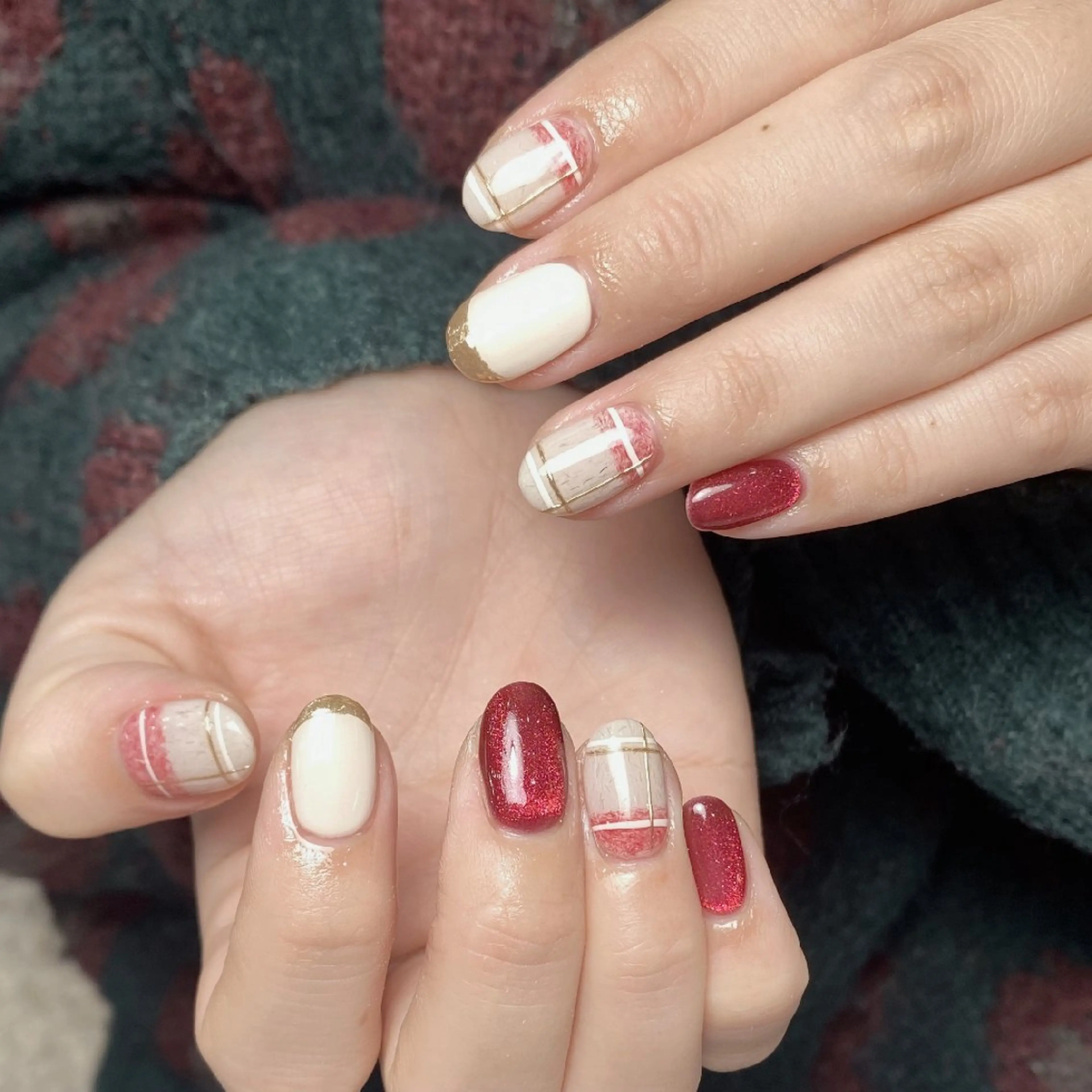 ネイル チークネイル フレンチネイル ジェルネイル ガラスフレンチ キラキラネイル ハンドネイル UM Nail Salonのネイルデザイン