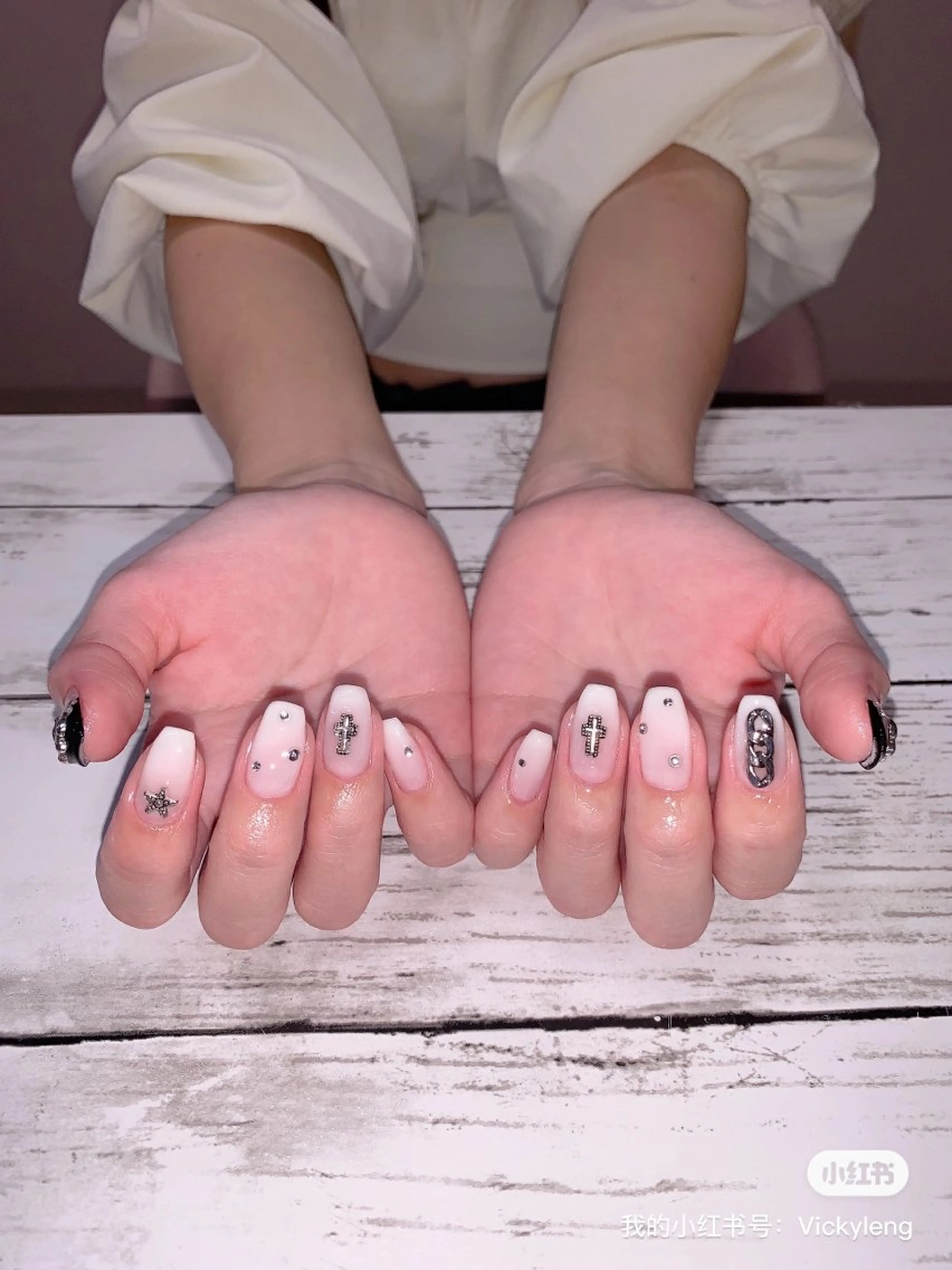 ネイル ゆず秋葉原 Vickyのネイルデザイン