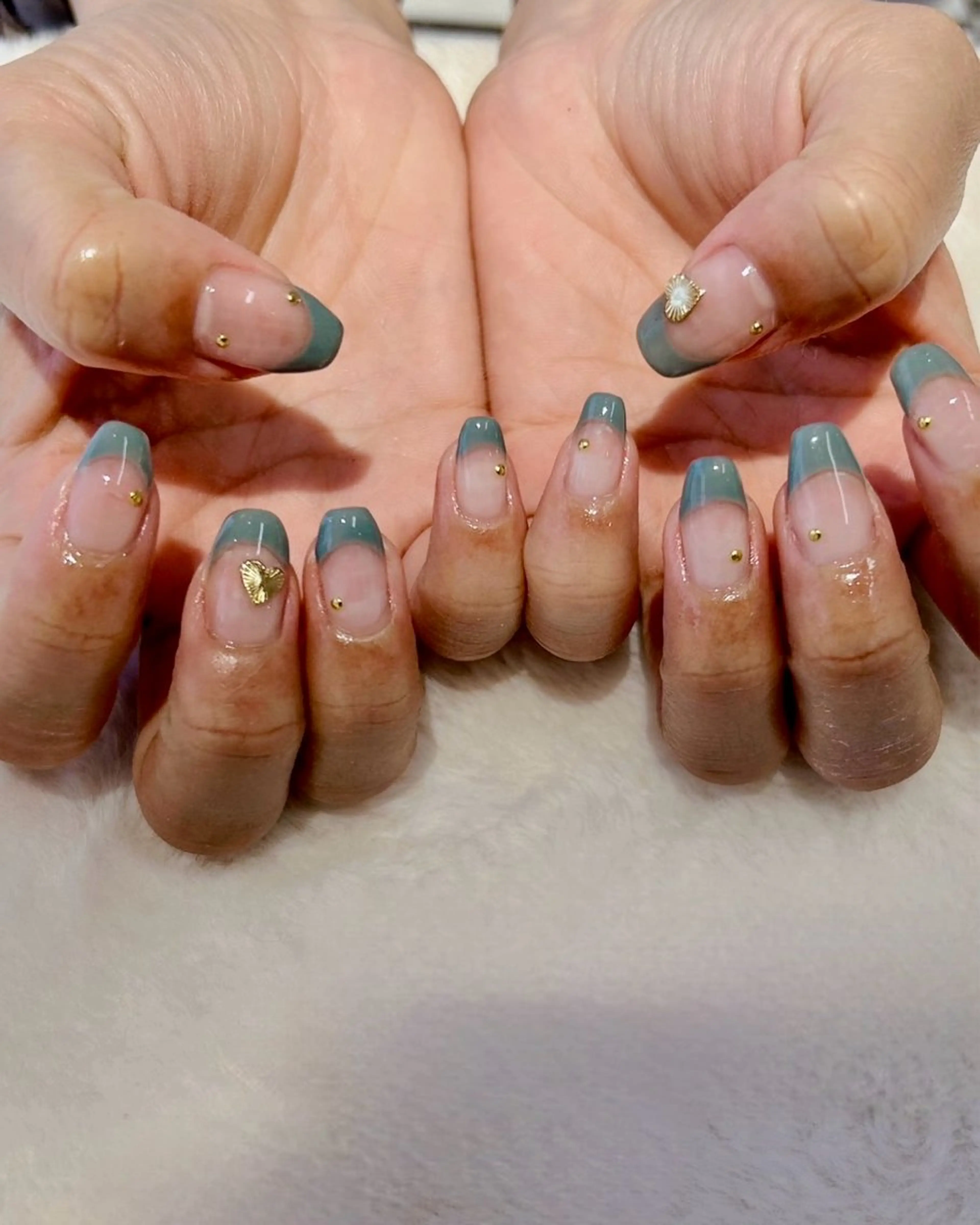 ネイル フレンチネイル ハンドネイル ハンドケア 心斎橋Salon Epokkuのネイルデザイン