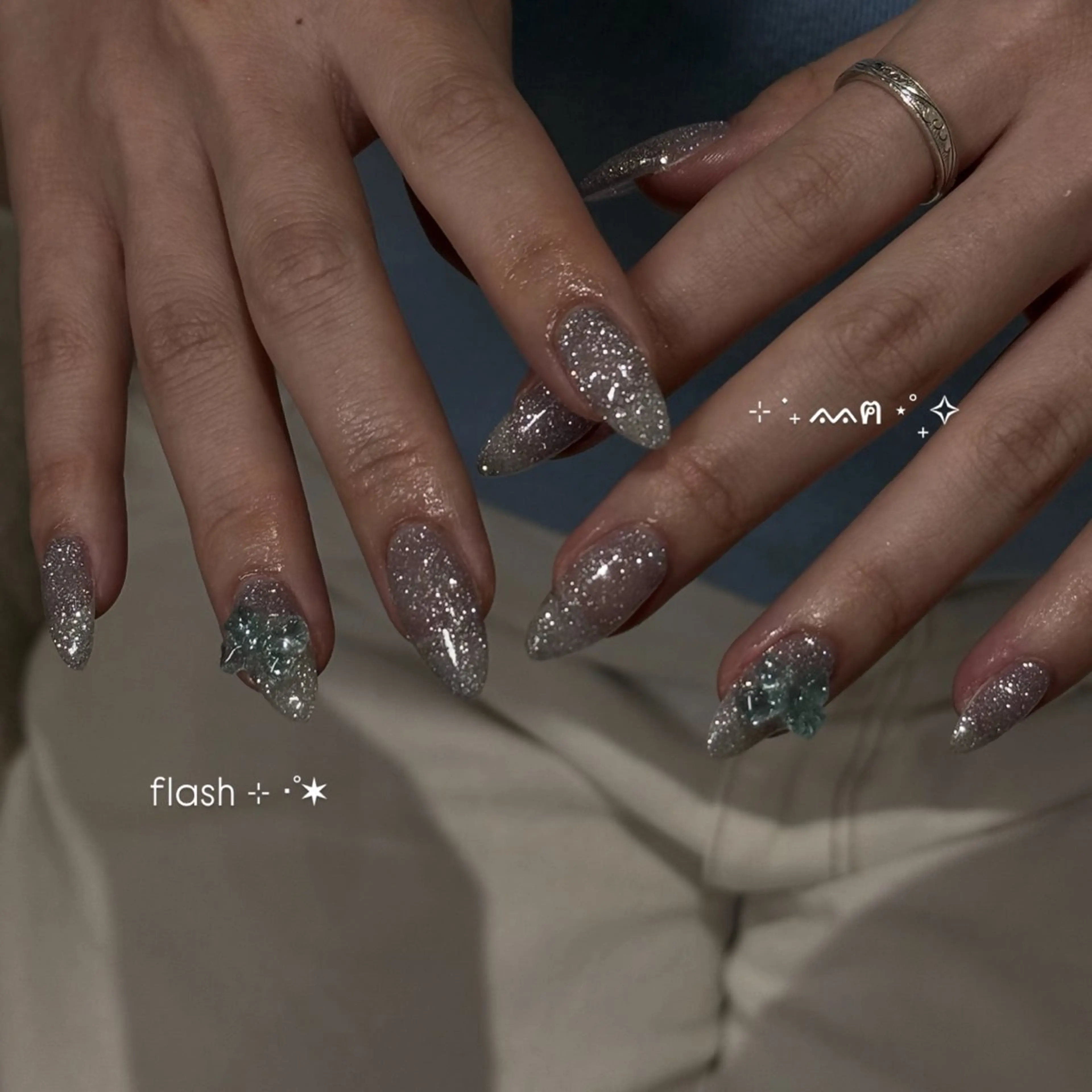 ネイル mikoto 🎀 艶々美フォルムのネイルデザイン