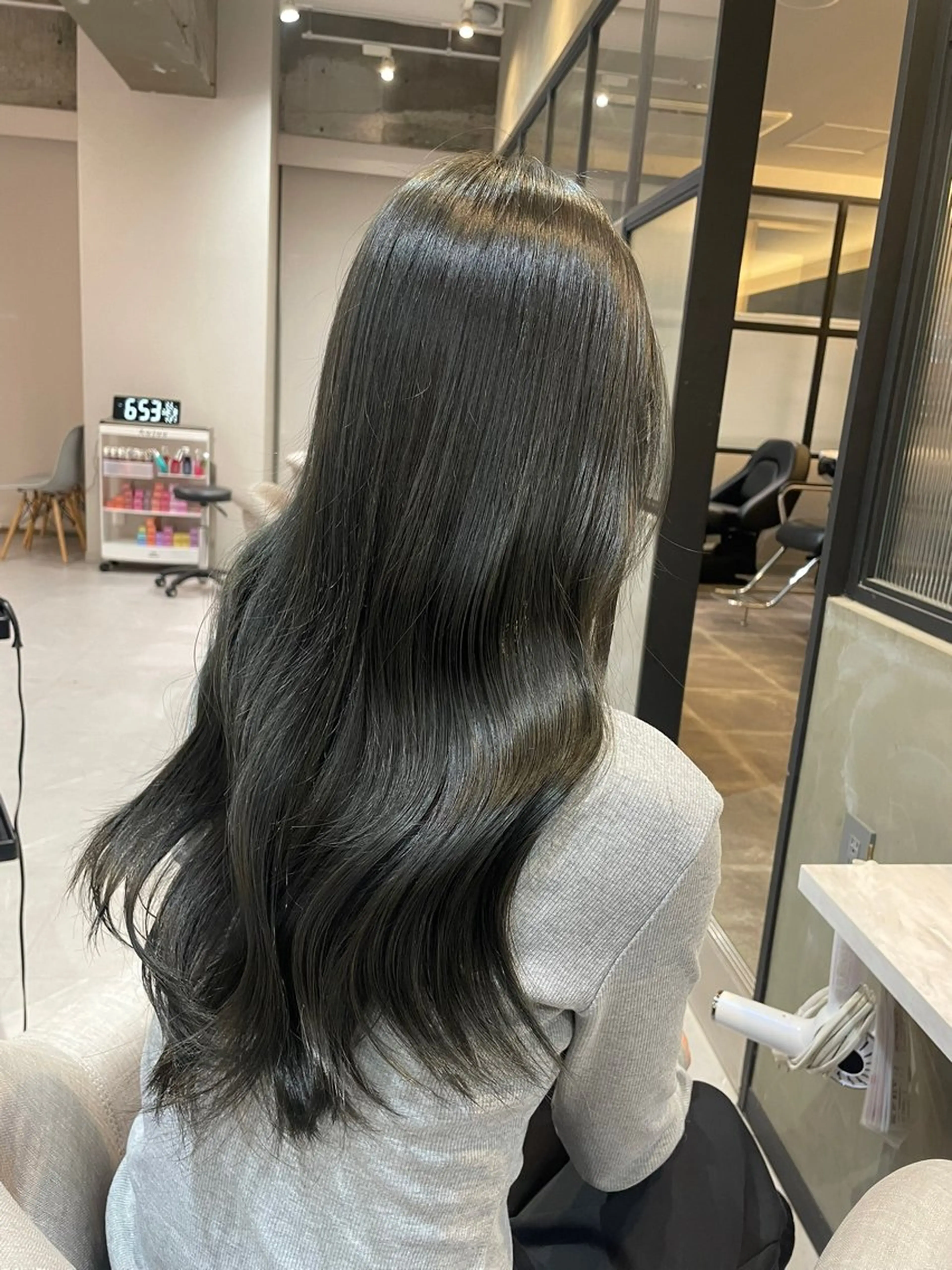 ロング カラー グレージュ オリーブグレージュ オリーブグレー ヘアカラー 💖似合わせカラー / Rion💖のヘアスタイル