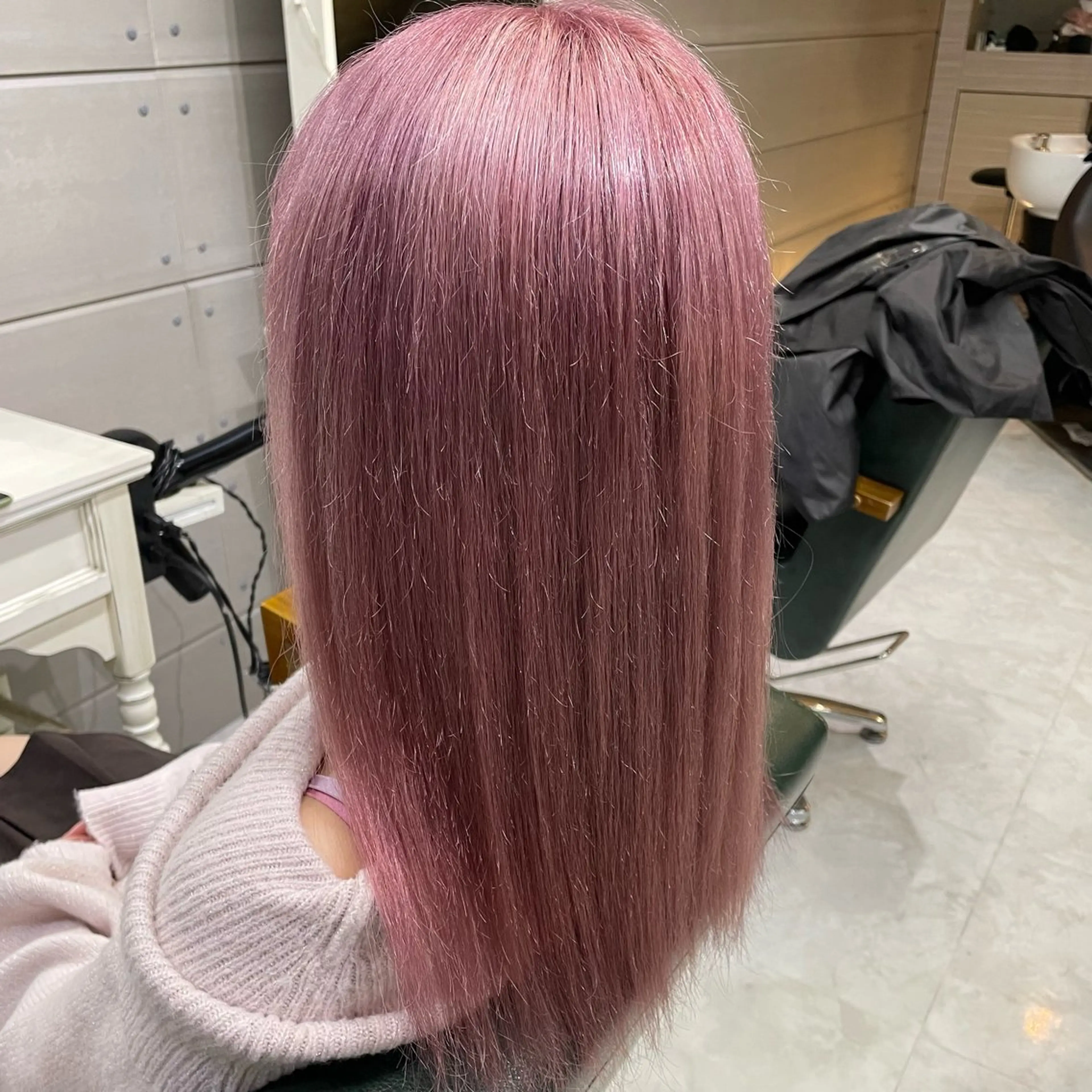 セミロング カラー ブリーチ デザインカラー ハイトーンカラー ピンクカラー ヘアカラー トリートメント DAYS Men’sのヘアスタイル