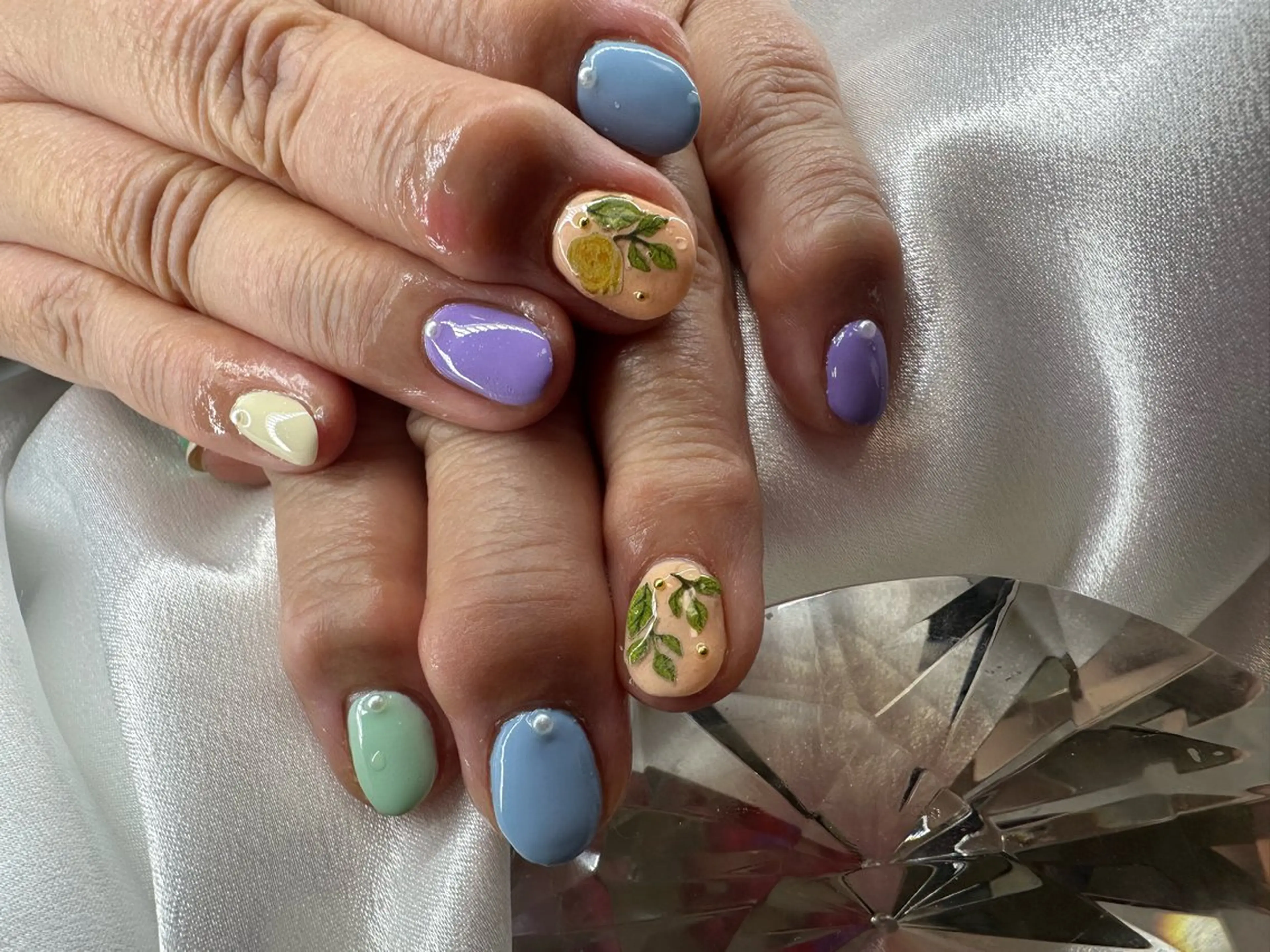 ショート ハンドネイル YOKOSUKA🧸 NAIL🌿🫧💛のネイルデザイン