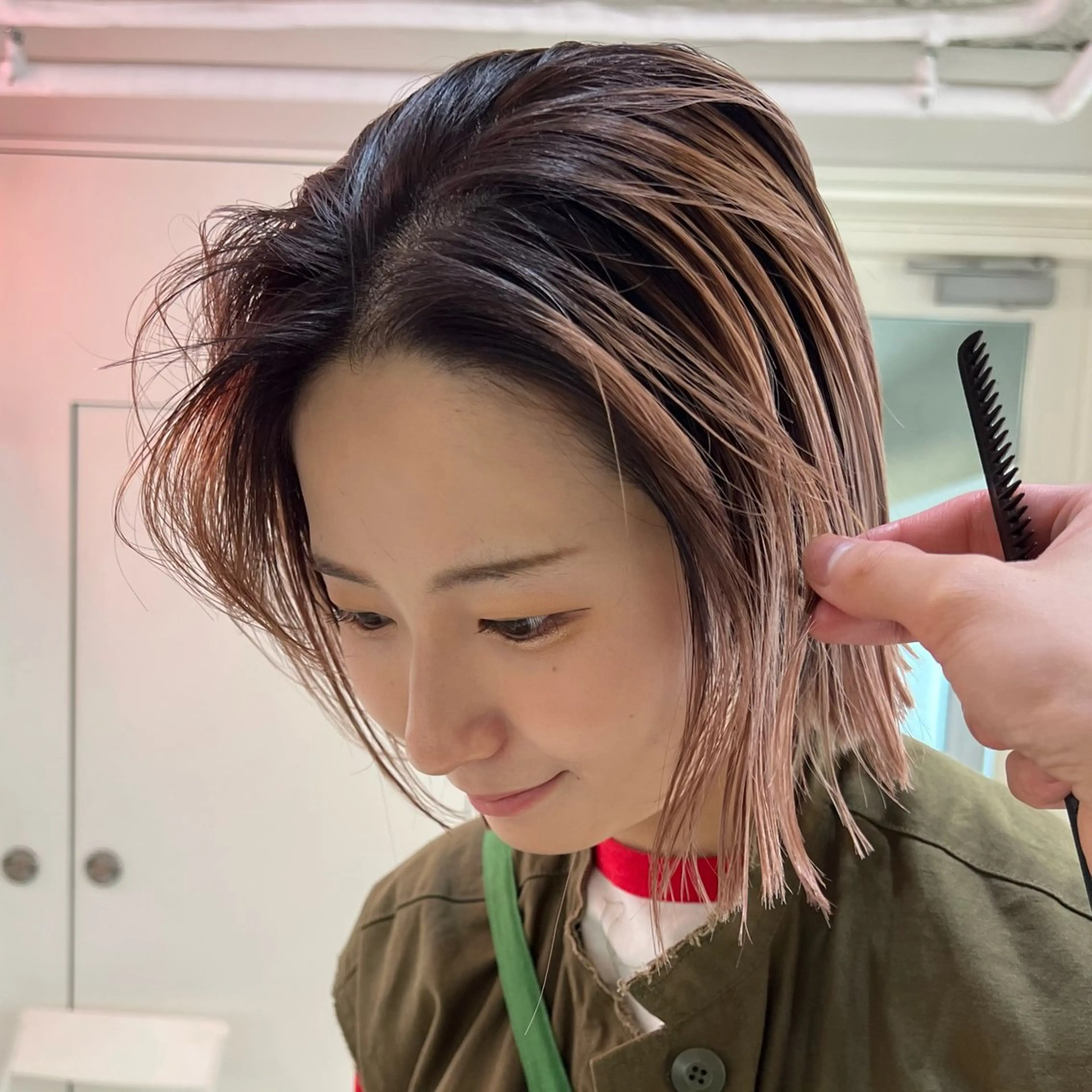 カラー ヘアカラー 艶髪ハイトーン× ボブ🥣アイネのヘアスタイル