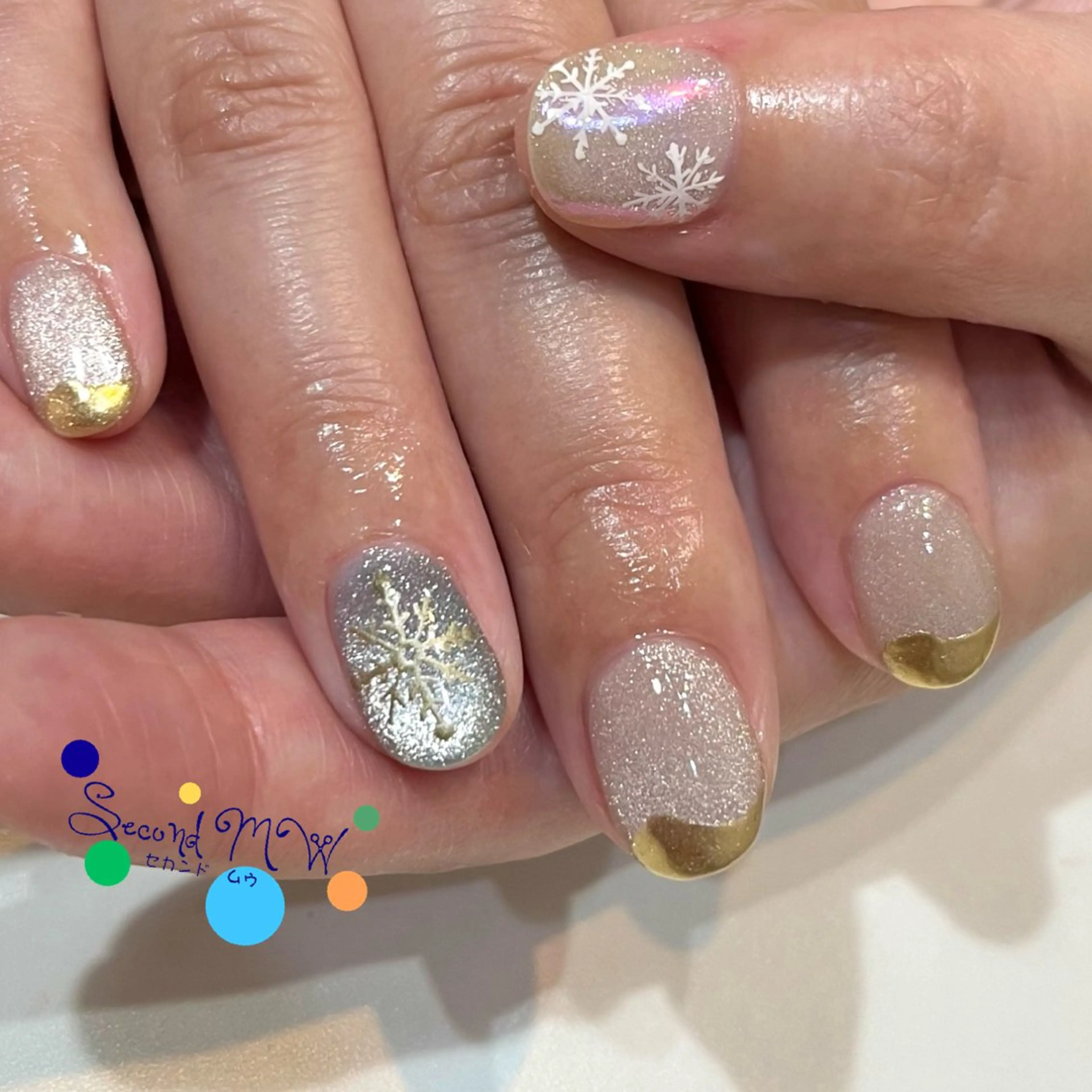 ネイル ゴールド マグネットネイル ミラーネイル 冬ネイル ハンドネイル SecondMW _nail 　川連のネイルデザイン