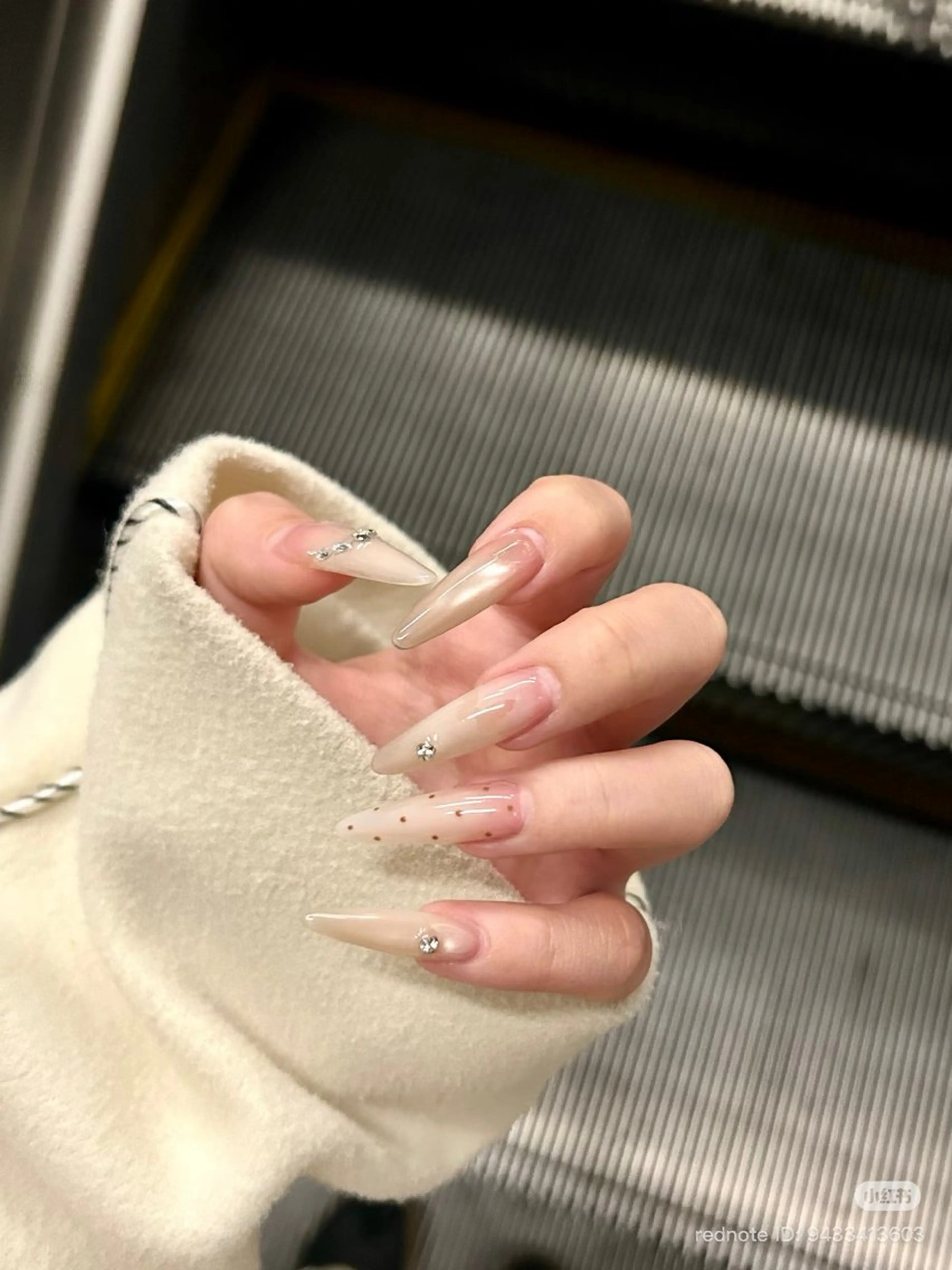 ネイル フレンチネイル キラキラネイル 韓国ネイル シンプルネイル ワンホンネイル ハンドネイル MEI Nailのネイルデザイン