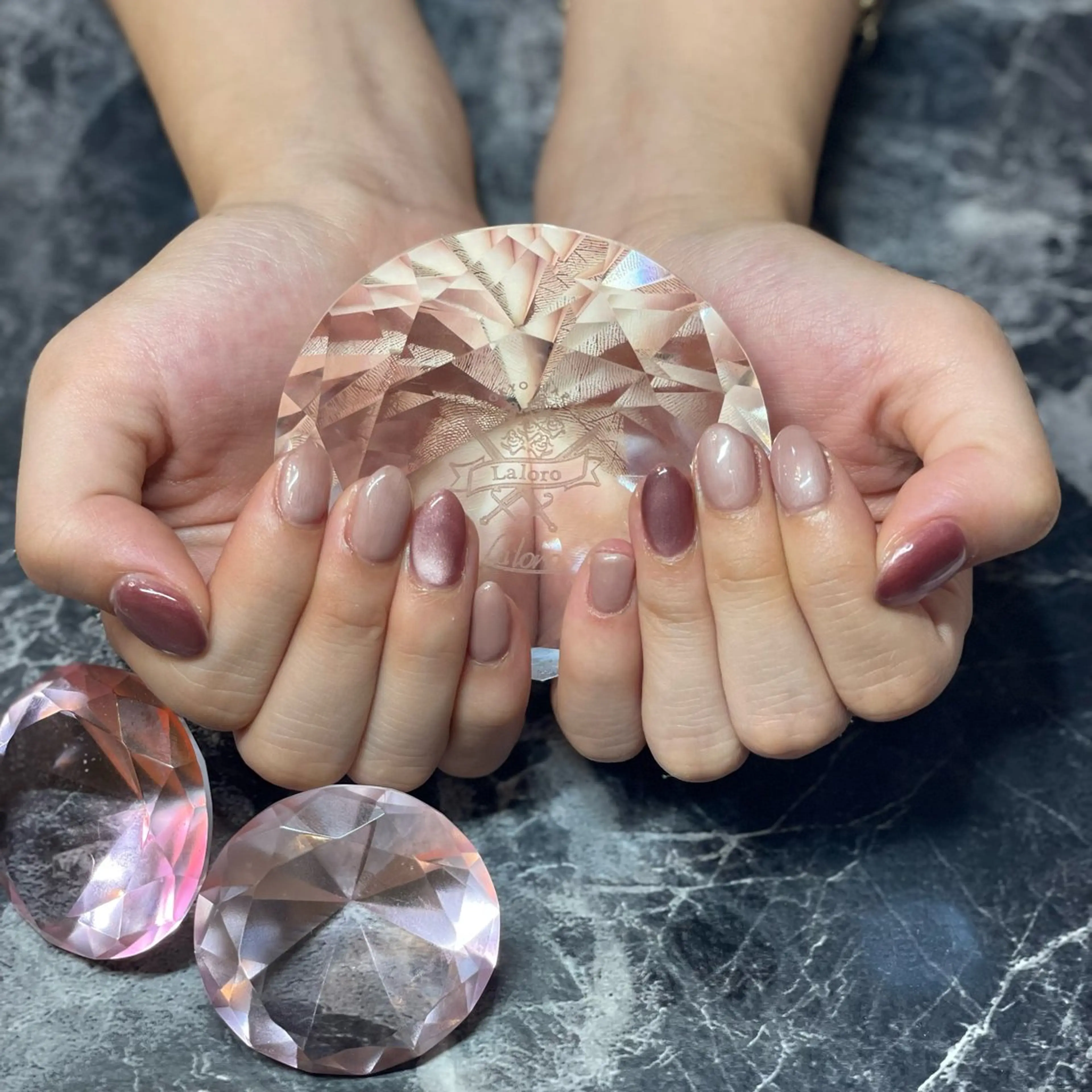 ネイル マグネットネイル ハンドネイル 大塚 晃花のネイルデザイン