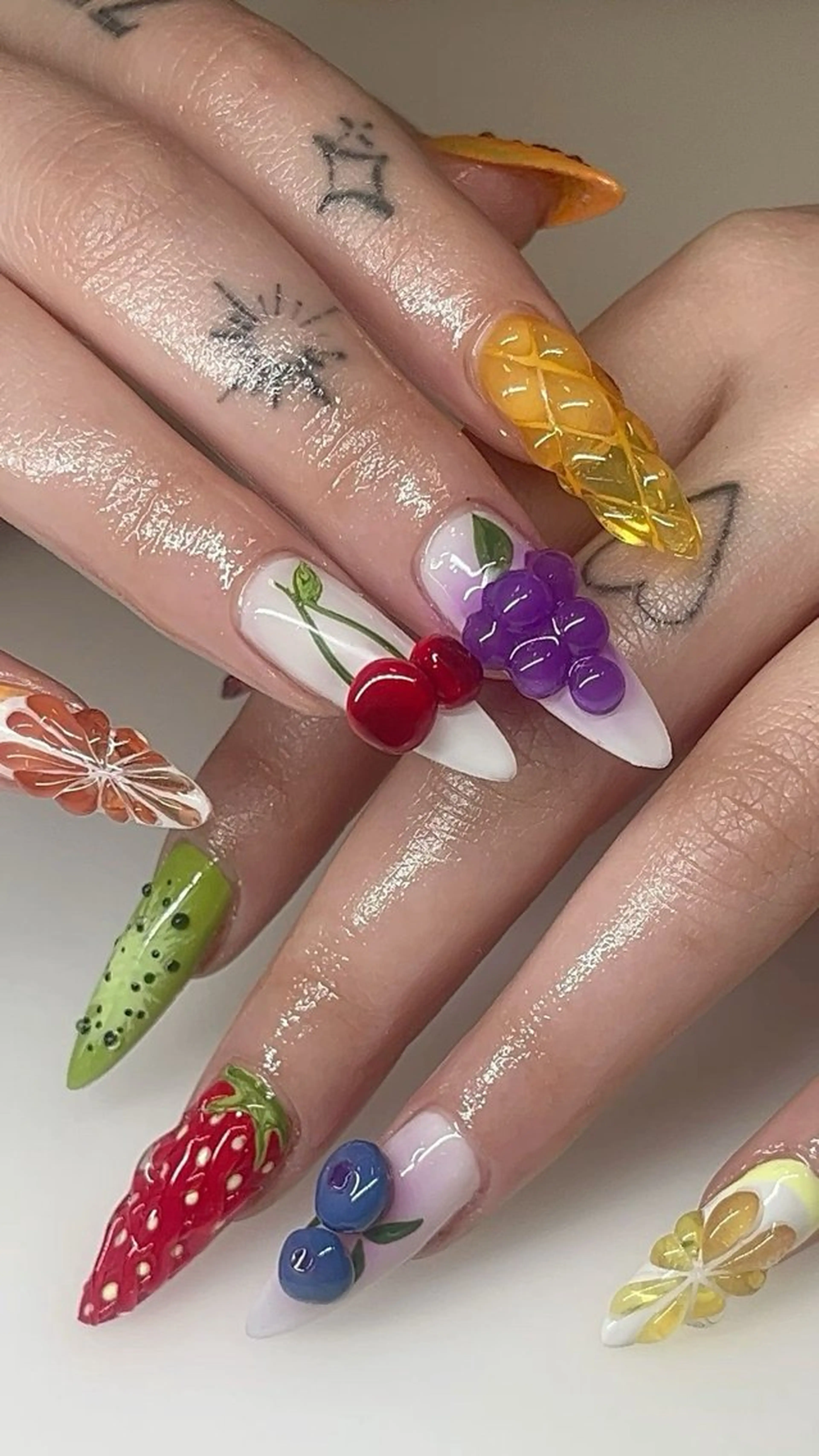 ネイル アートネイル ジェルネイル キラキラネイル 持ち込み ワンホンネイル ハンドネイル ハンドケア Panda chan Novaのネイルデザイン