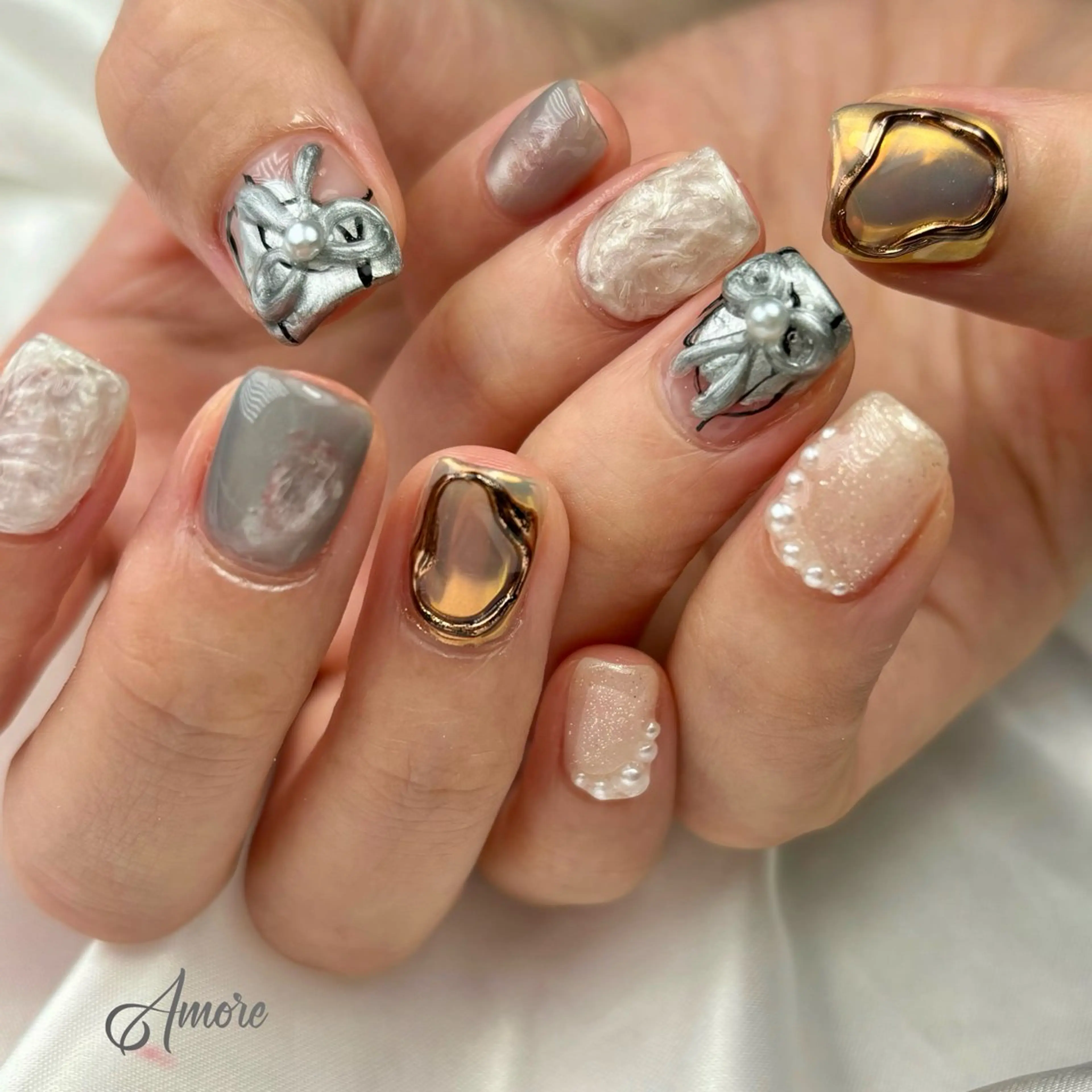 ネイル ジェルネイル キラキラネイル 韓国ネイル マグネットネイル パラジェル You kyehwaのネイルデザイン