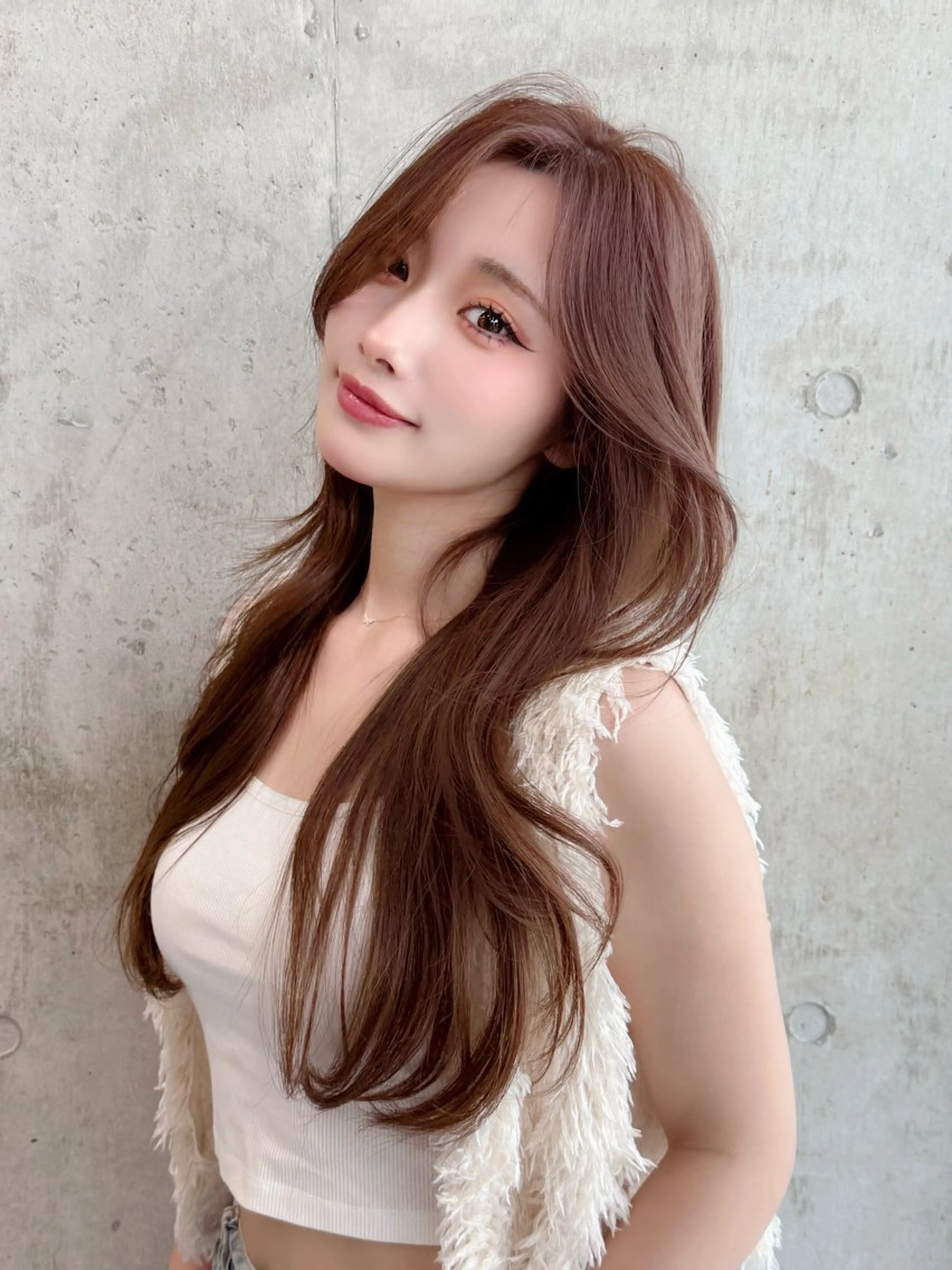 セミロング くびれヘア レイヤーカット カット ヘアカラー KURO/韓国ヘア /レイヤーカットのヘアスタイル