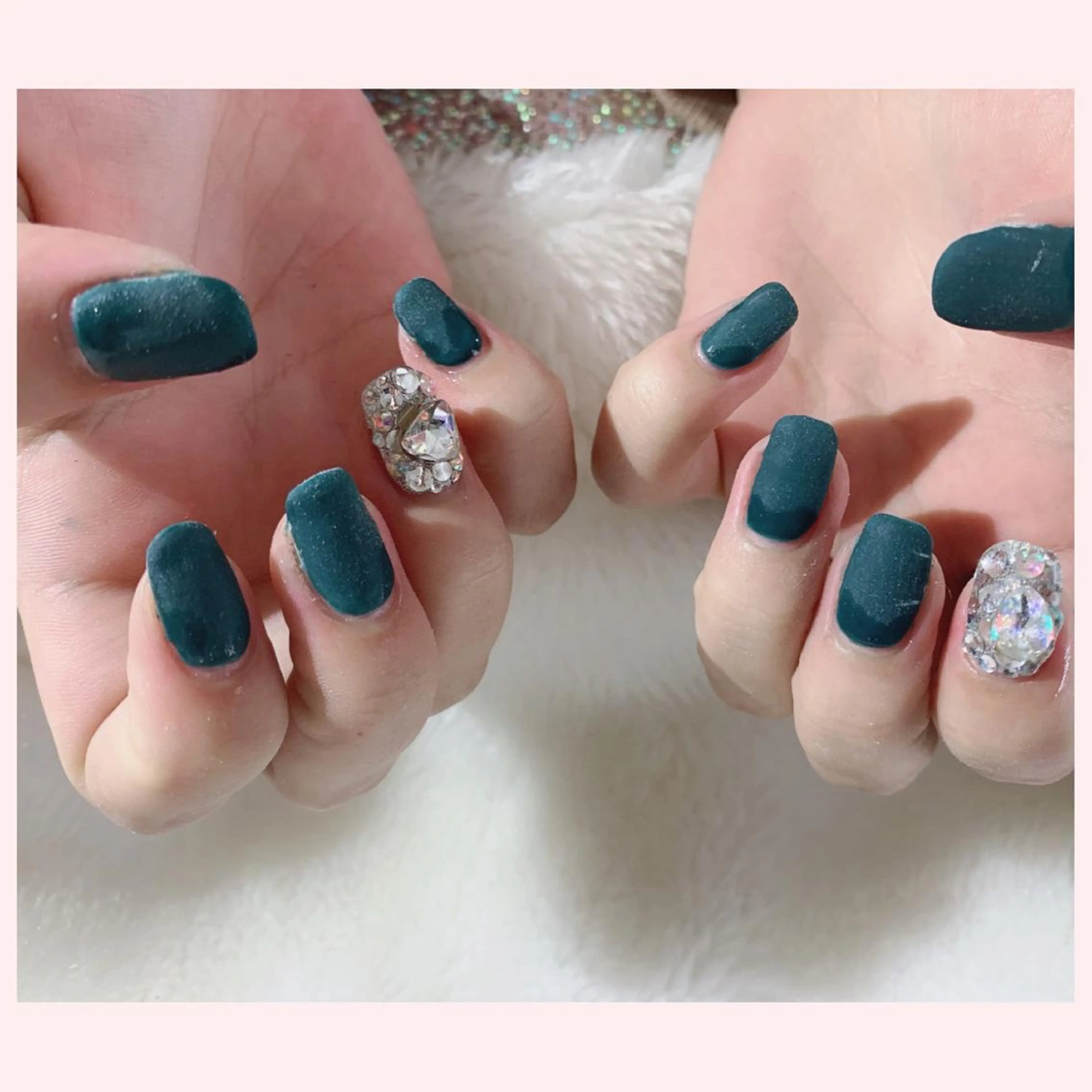 ネイル シンプルネイル ストーンネイル Ogasawara Tokikaのネイルデザイン