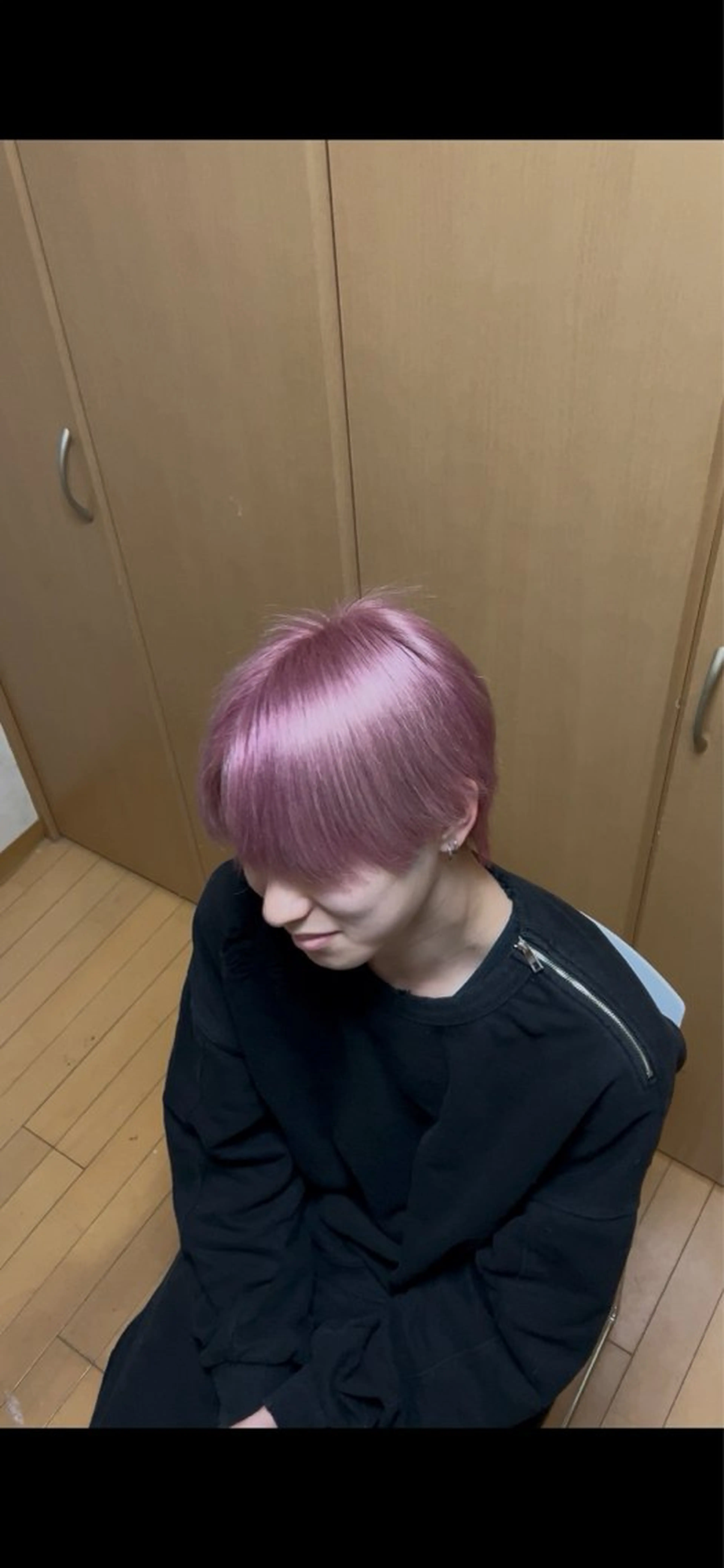 カラー ブリーチ ケアブリーチ ハイトーンカラー 春島 翼のヘアスタイル