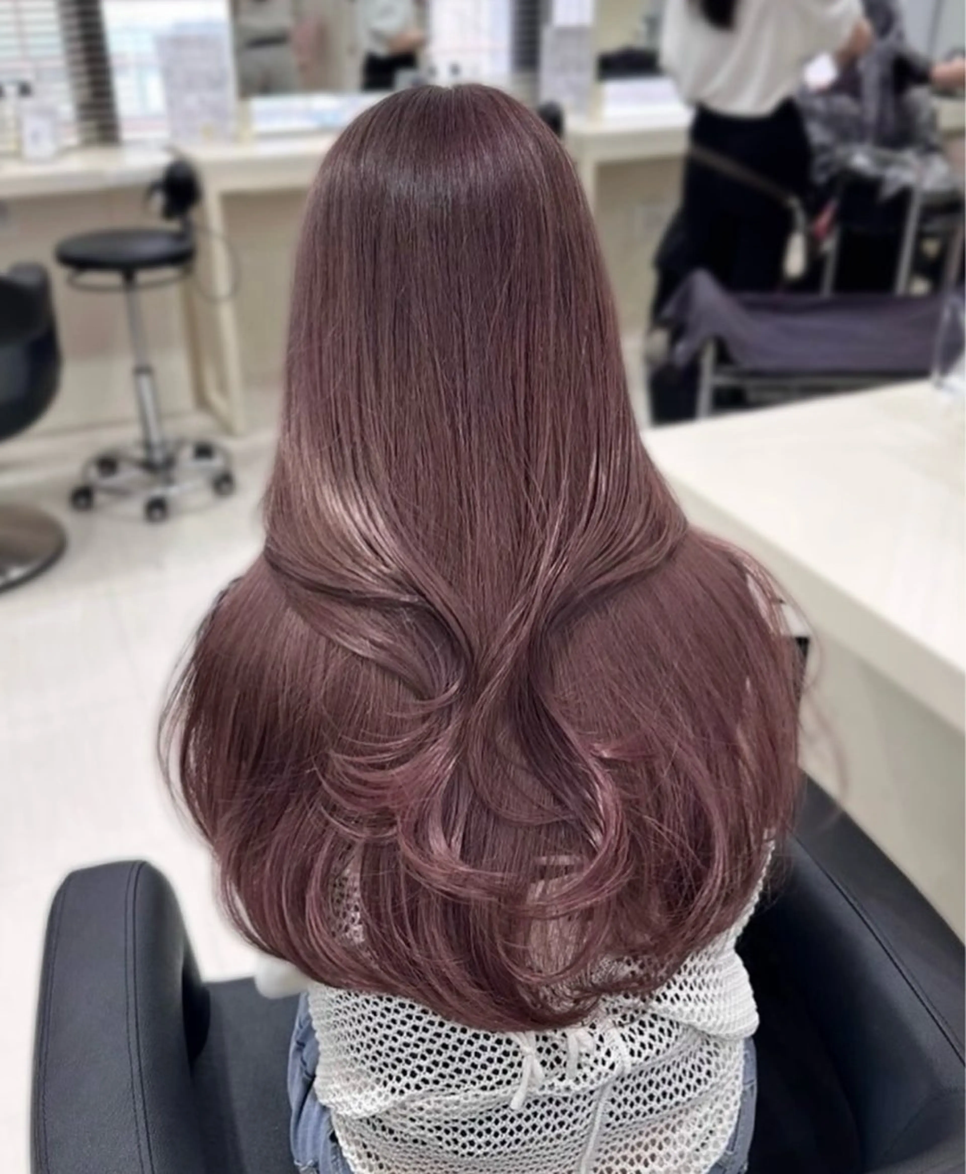 セミロング カラー ヘアアレンジ 韓国レイヤー＆ピンク 艶髪🩶maikoのヘアスタイル