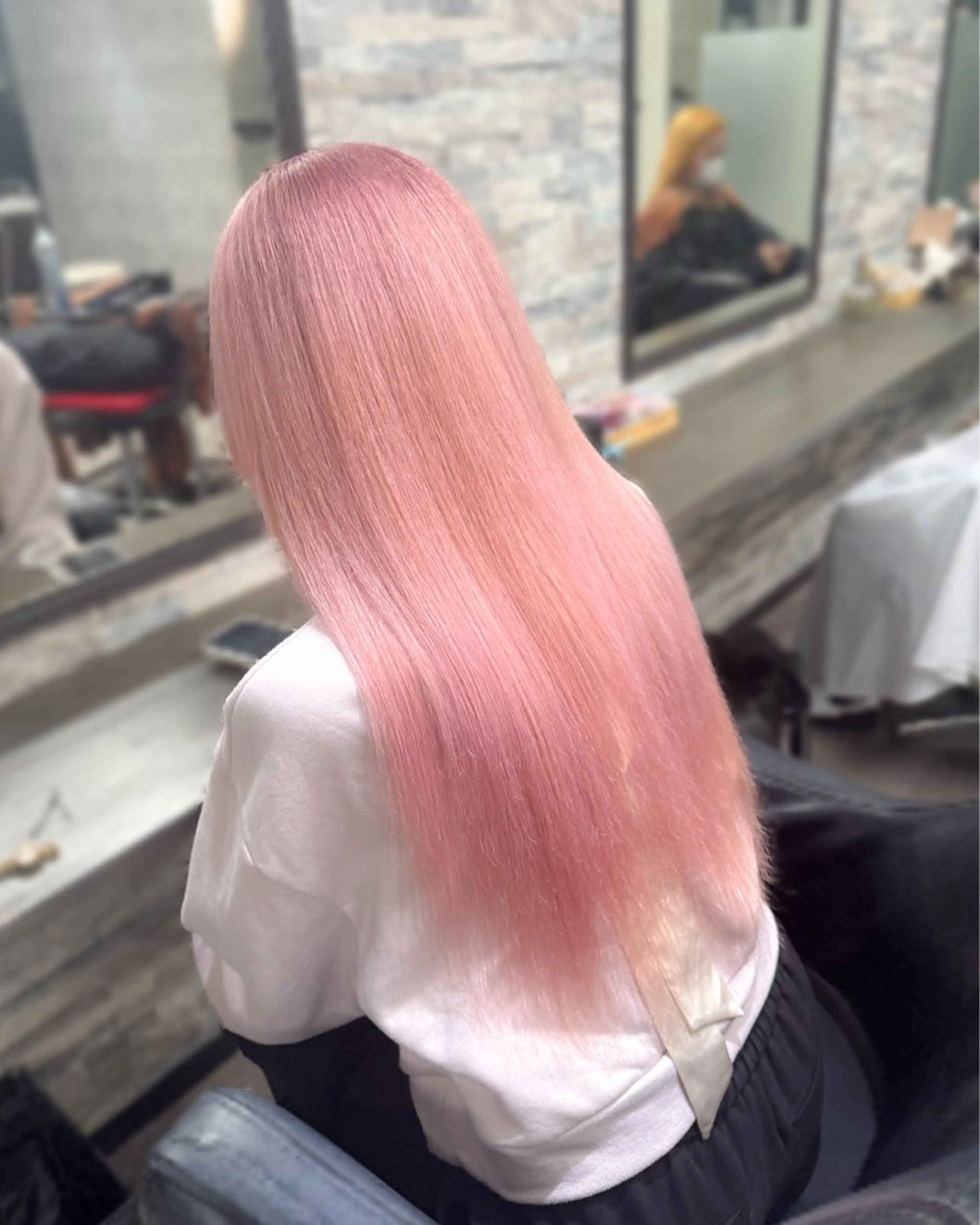 ロング カラー ヘアカラー トリートメント ハイトーンエクステ 🎩カズキ🎩のヘアスタイル