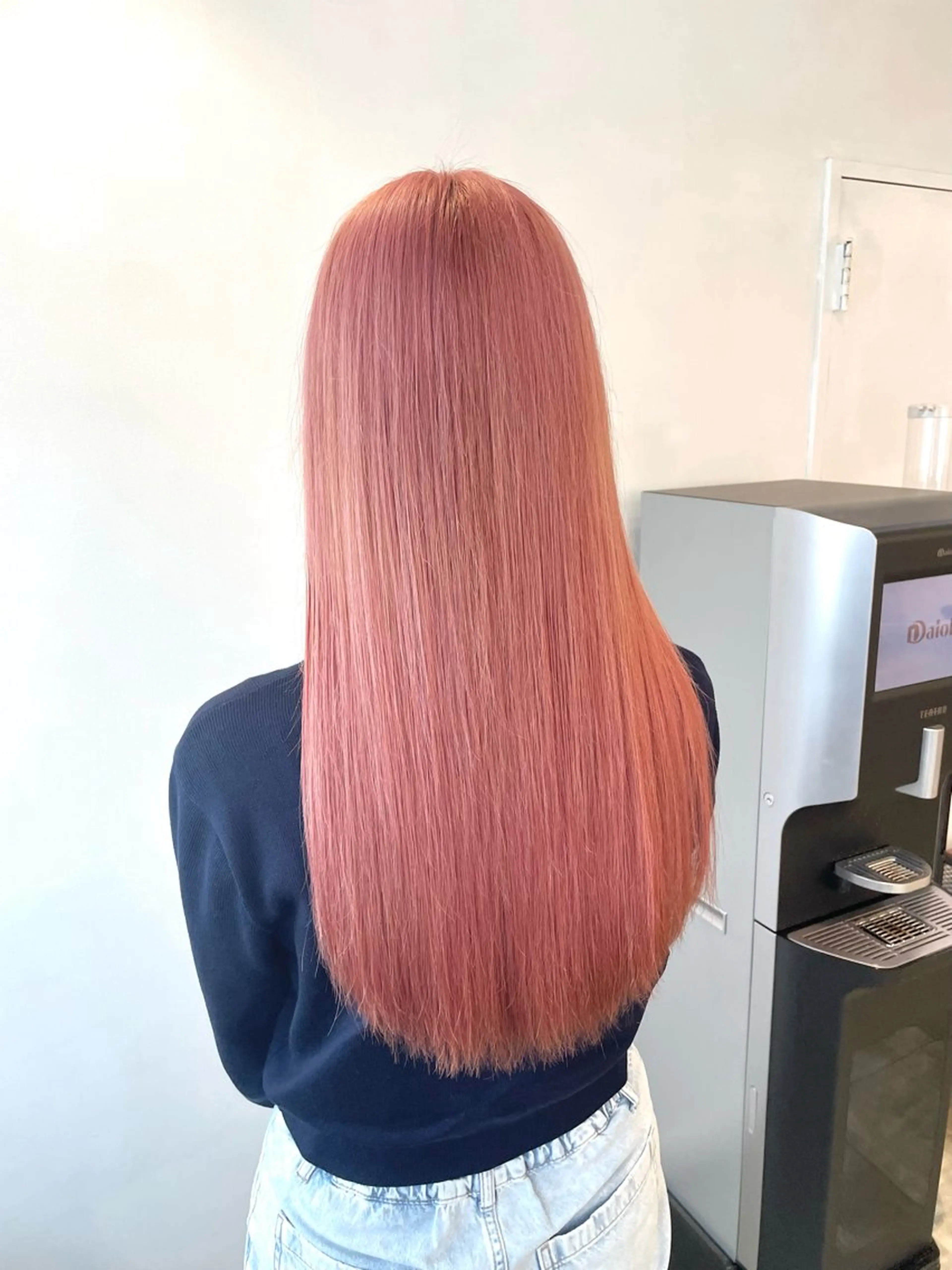 ロング カラー ヘアカラー 🩵ハイトーン/ レイヤーYUZU🩵のヘアスタイル