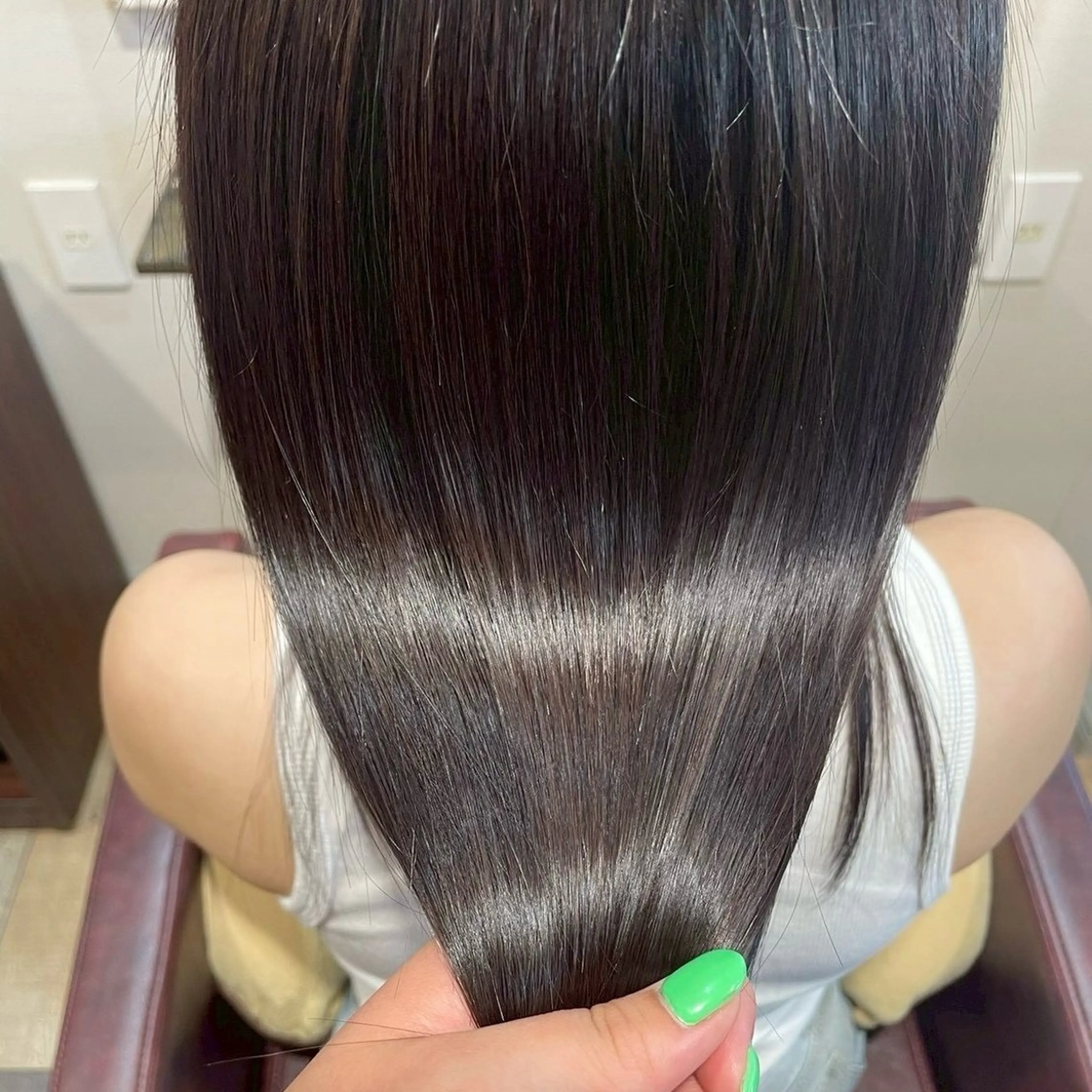 カラー 艶カラー🌟 ブリーチ/紅芭✨のヘアスタイル