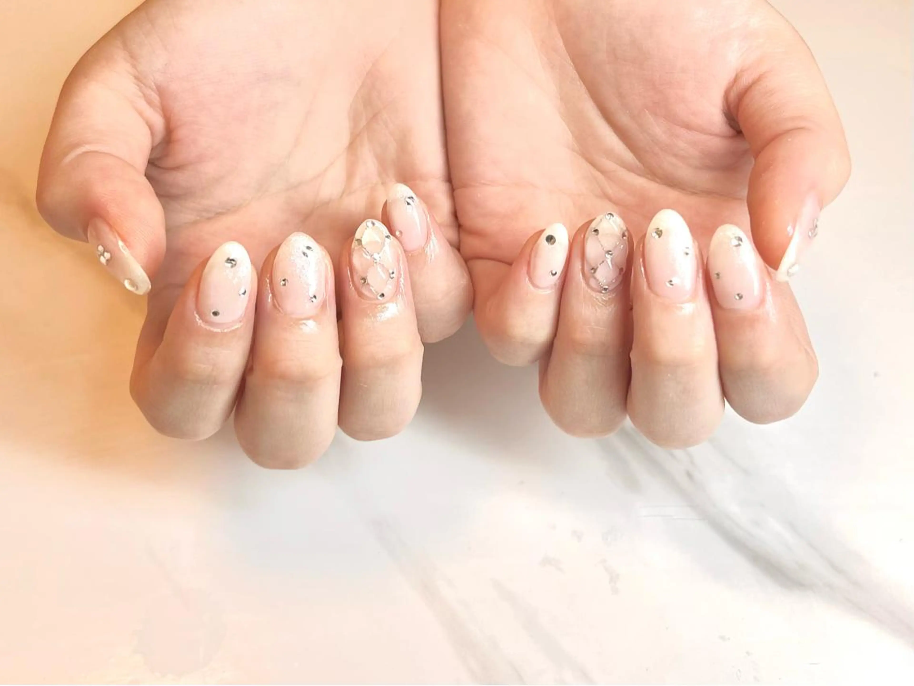 セミロング ネイリスト シンのネイルデザイン