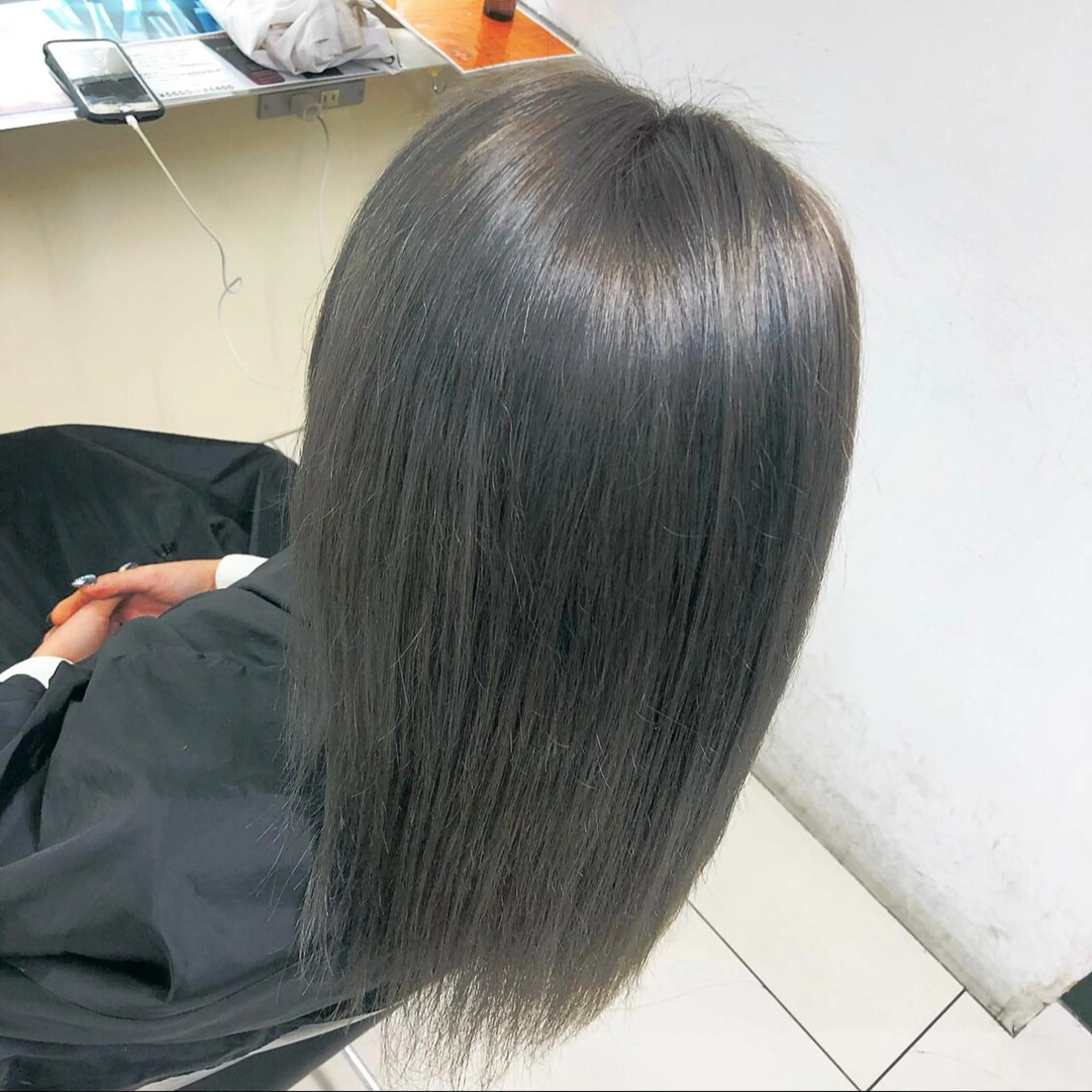 ロング カラー ブルーカラー シルバー 髪質改善・白髪ぼかし /お悩み対応カラーのヘアスタイル