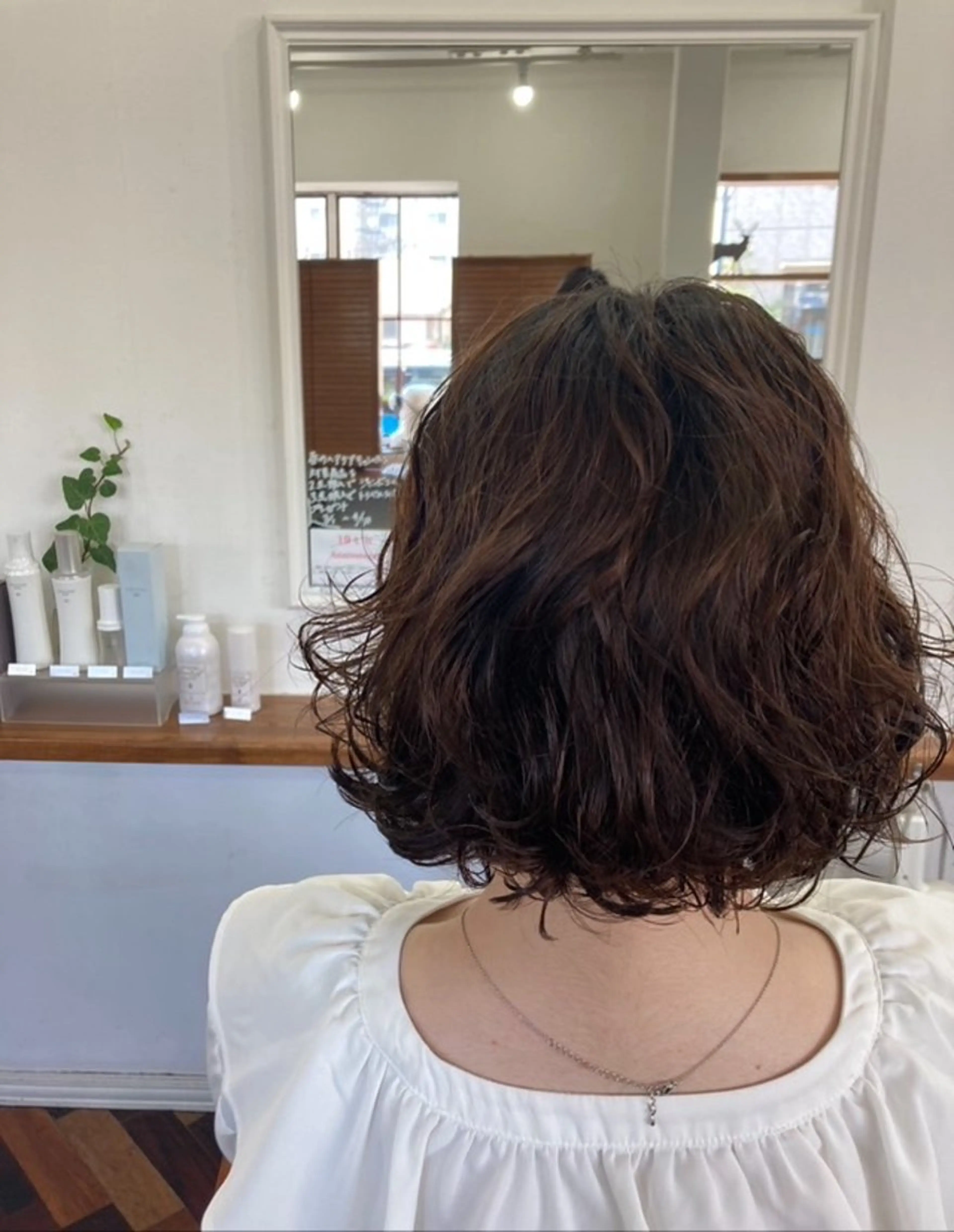 ミディアム パーマ ミディアムパーマ ボブ 髪質改善 トリートメント mopa_kaede ナチュラル/レイヤーのヘアスタイル