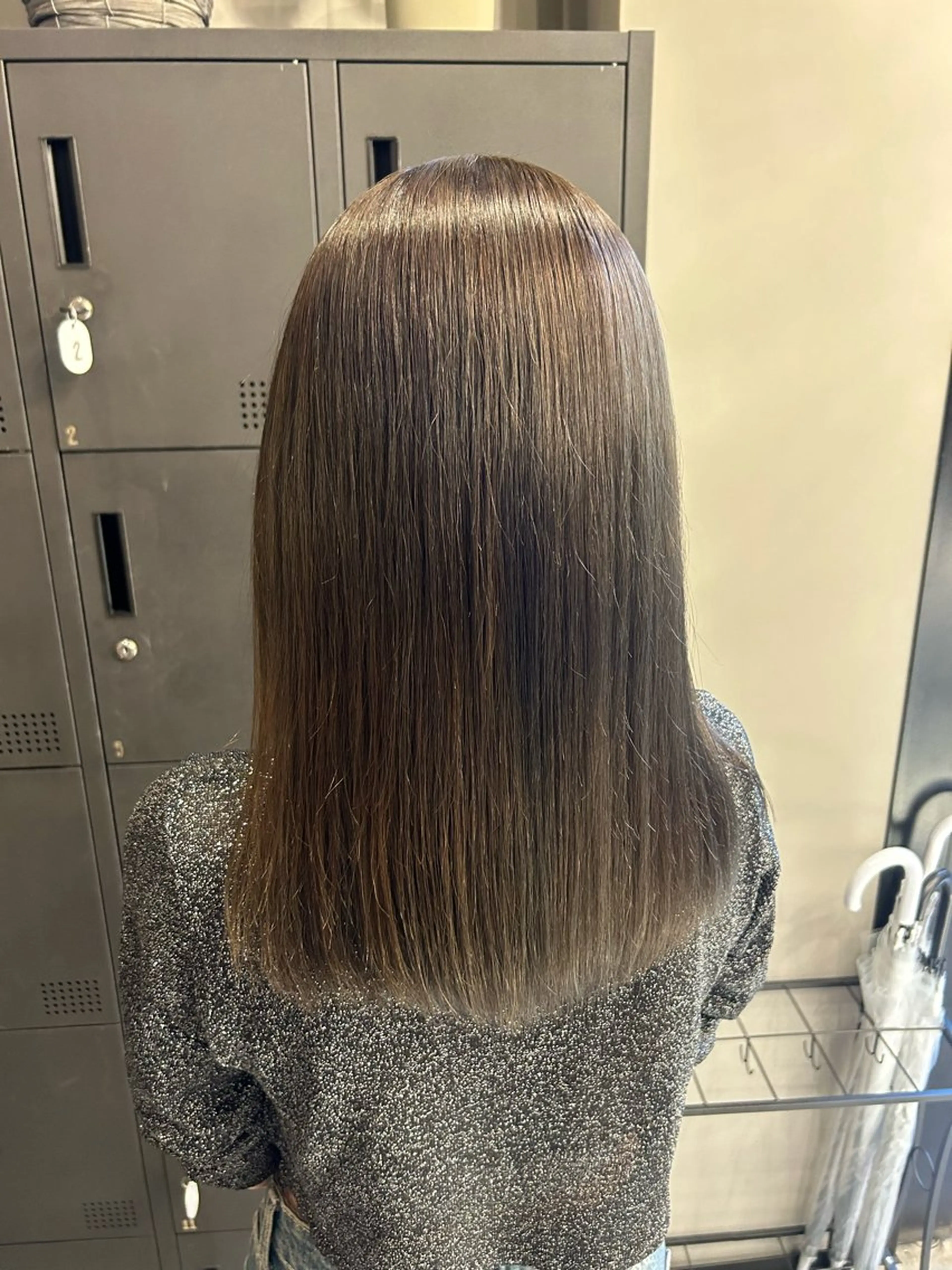 セミロング 酸性ストレート カット ヘアカラー 縮毛矯正 トリートメント 艶髪/髪質改善 yukaのヘアスタイル