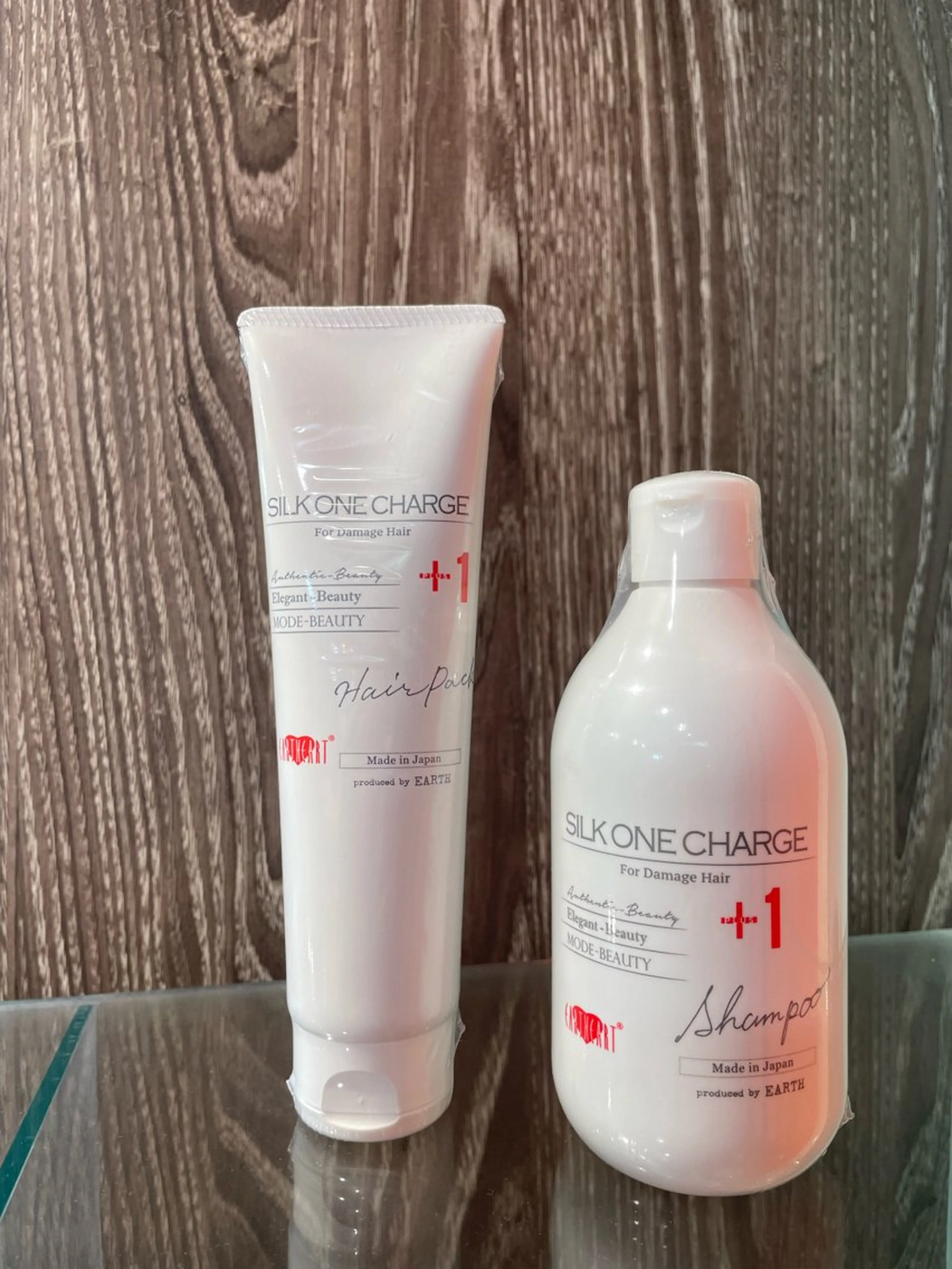 前田圭哉／ストレート ／艶髪／艶カラーのヘアスタイル