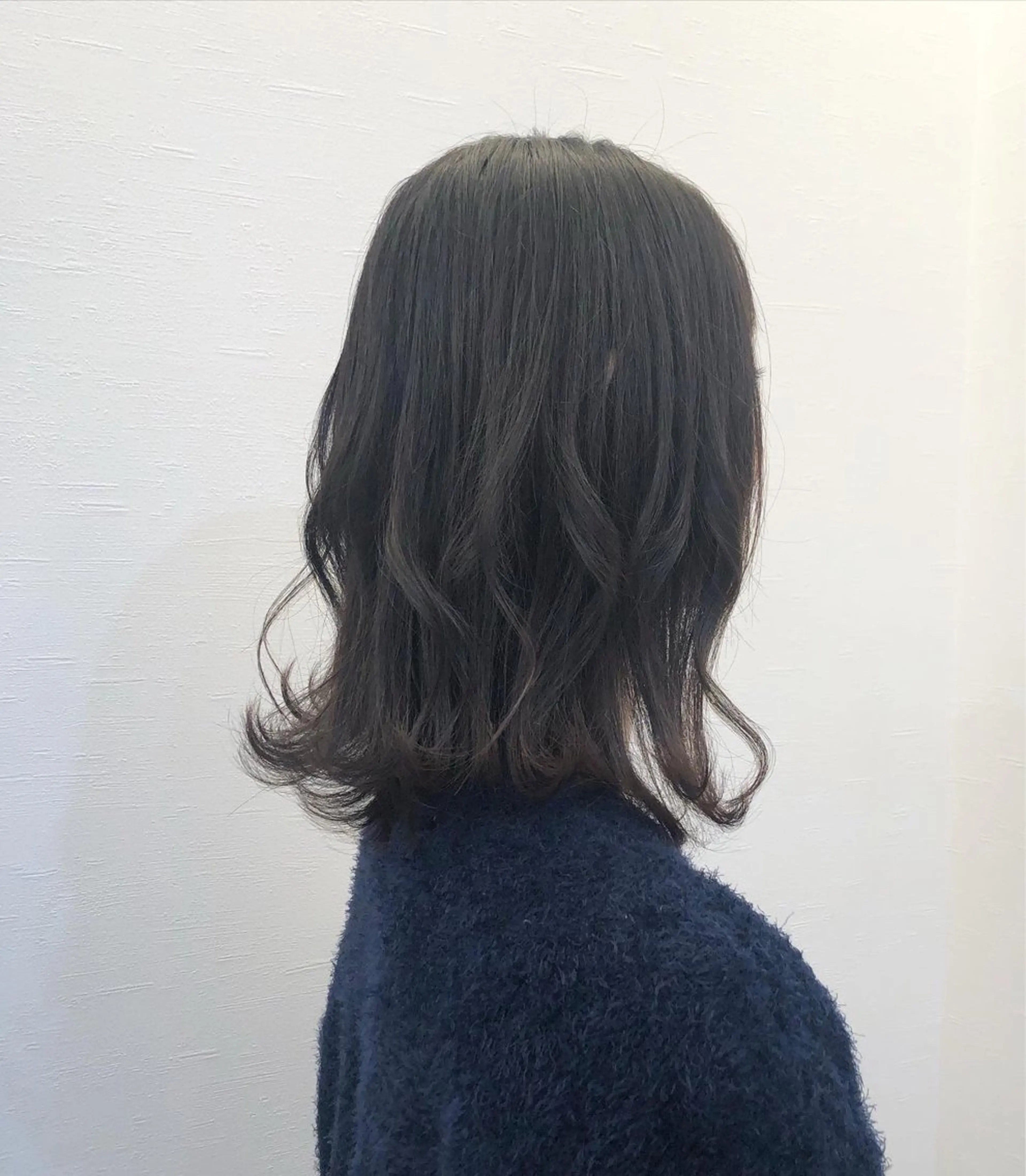 ミディアム ツノガイ エリのヘアスタイル