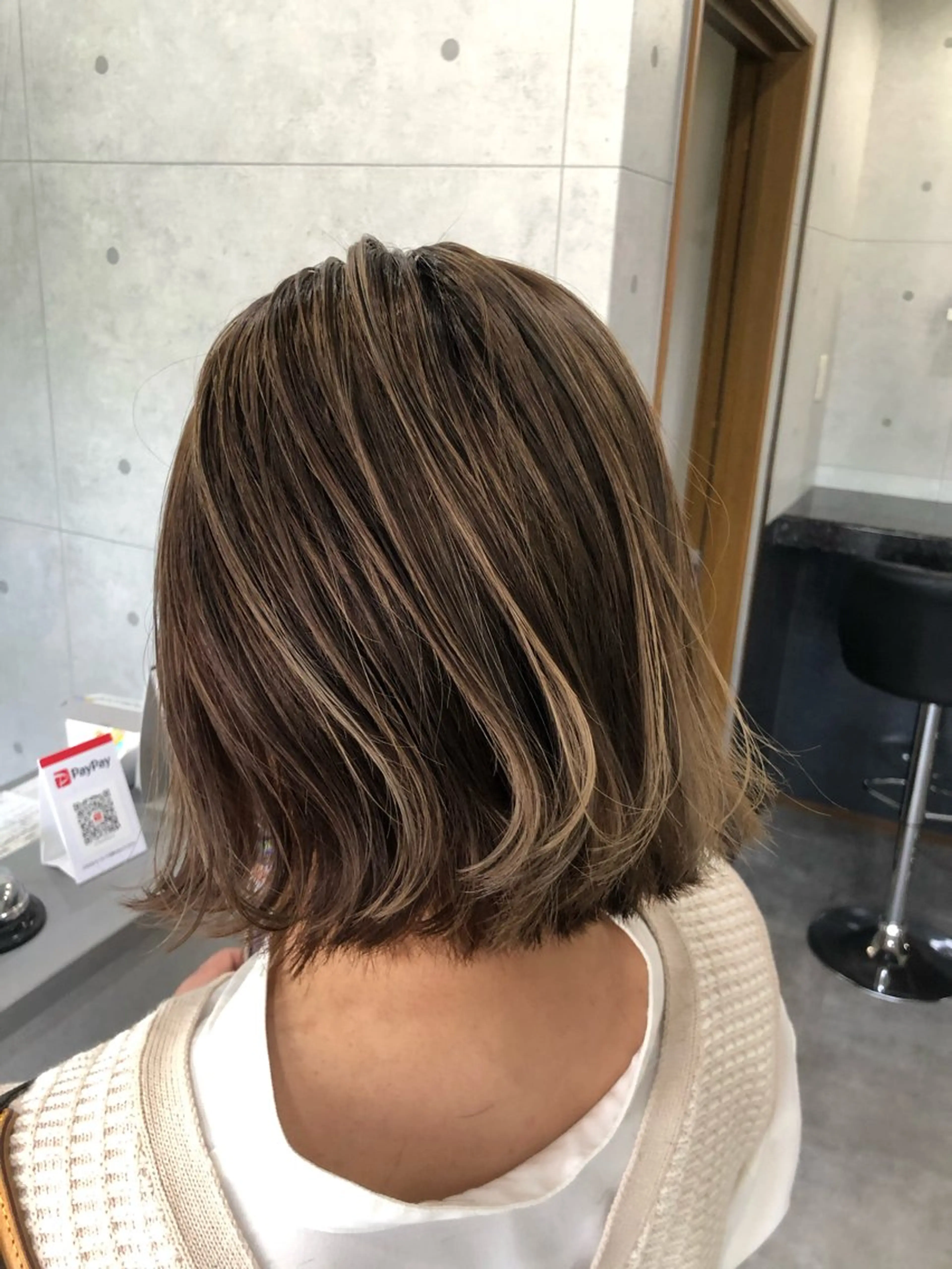 ミディアム ショートボブ ボブ ハイライト 髪質改善 レイヤーカット カット ヘアカラー REVE美容室 REVEマツエクのヘアスタイル